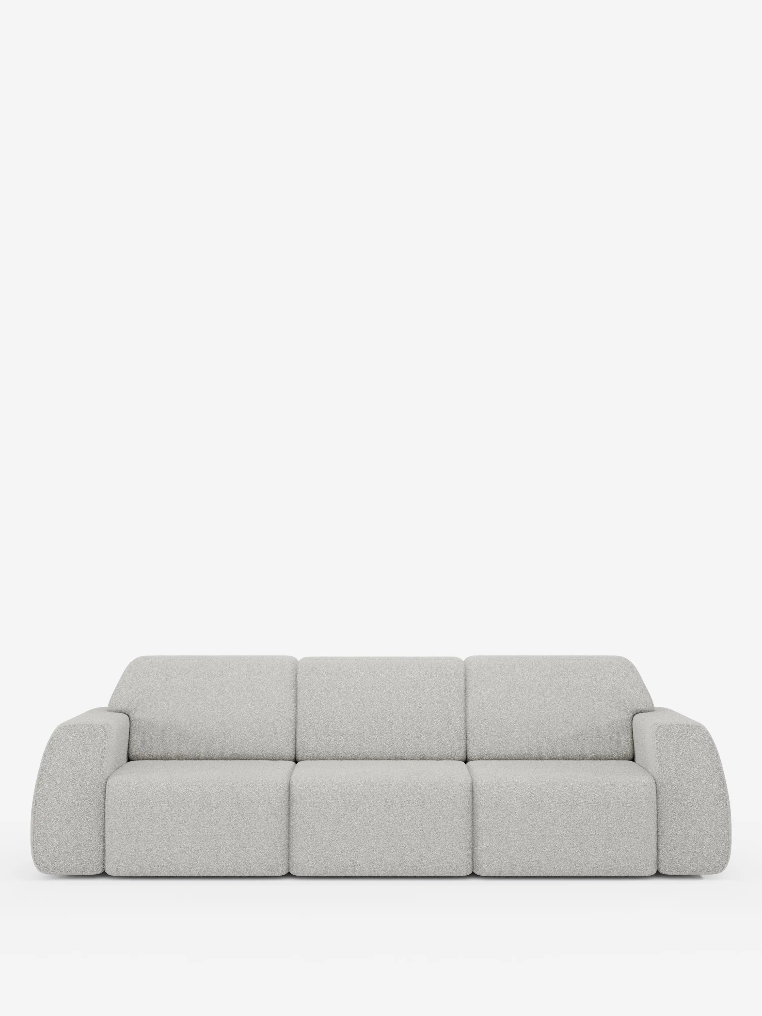 Un divano Orbit moderno e minimalista, con 3 sedute scorrevoli ed estensibili in tessuto effetto cotone smacchiabile T33 di Divani.Store, è posizionato al centro su uno sfondo bianco a tinta unita. Rivestito in tessuto grigio chiaro, questo divano a quattro posti presenta tre cuscini di seduta singoli scorrevoli ed estensibili e ampi braccioli arrotondati. I rivestimenti completamente sfoderabili e l’assenza di elementi decorativi ne esaltano le linee pulite e l’aspetto morbido e soffice.