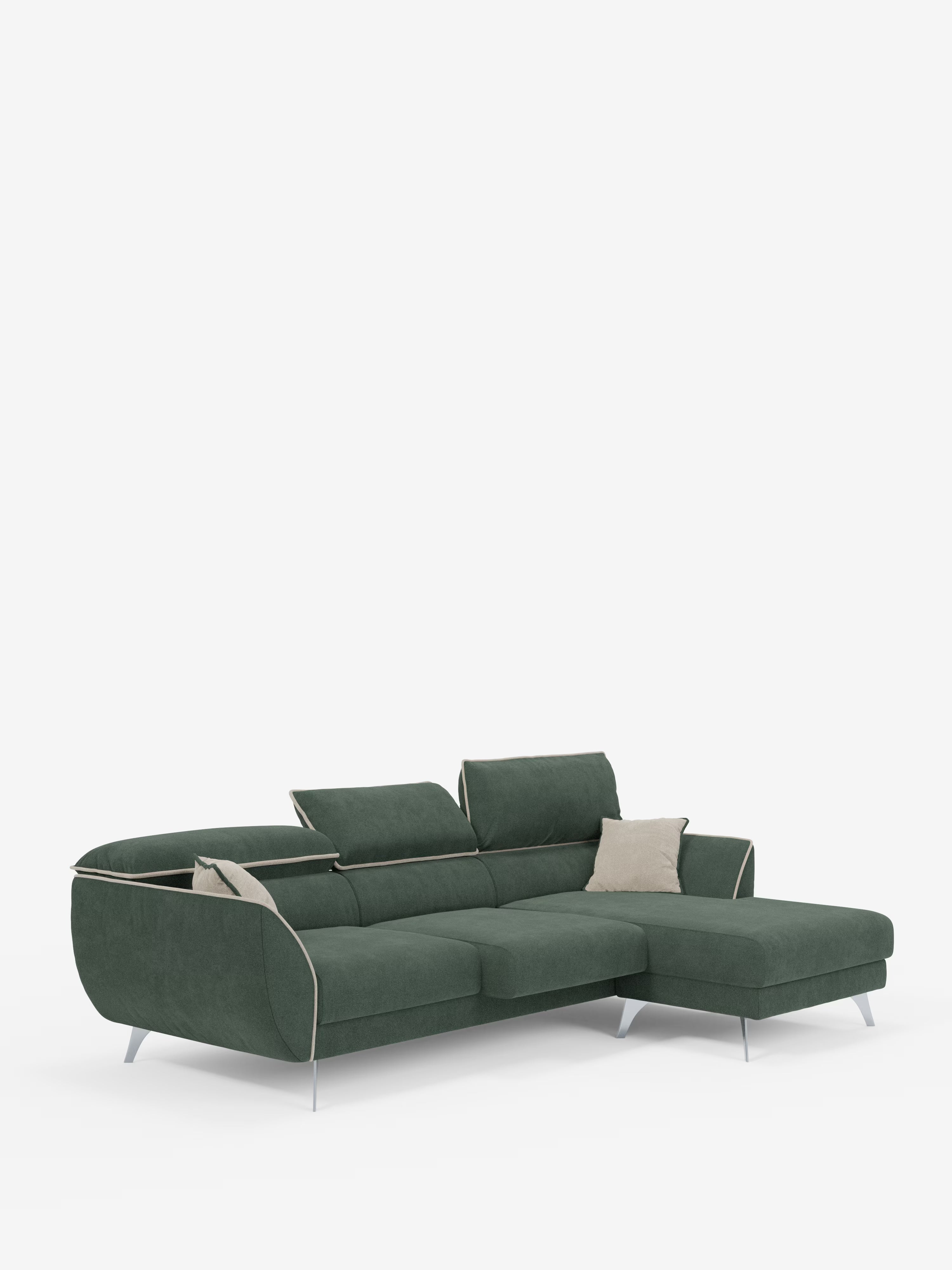 Il divano angolare bicolore Michelangelo con penisola e sedute estensibili di Divani.Store è un moderno divano componibile verde scuro con chaise longue rivolta a destra, gambe in metallo, bordino a contrasto beige chiaro, tre poggiatesta reclinabili regolabili e due cuscini decorativi beige chiaro. Il divano è rivestito in tessuto T23 antimacchia ed è esposto su uno sfondo bianco a tinta unita.