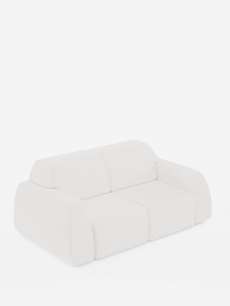 Un divano moderno color beige si trasforma in un letto estraibile, mostrando il processo di trasformazione. L'animazione mette in evidenza i sedili scorrevoli mentre la seduta si estende in avanti e gli schienali si appiattiscono, formando una superficie di riposo piana e imbottita, in linea con il design contemporaneo. Successivamente, il divano ritorna alla sua forma originale.