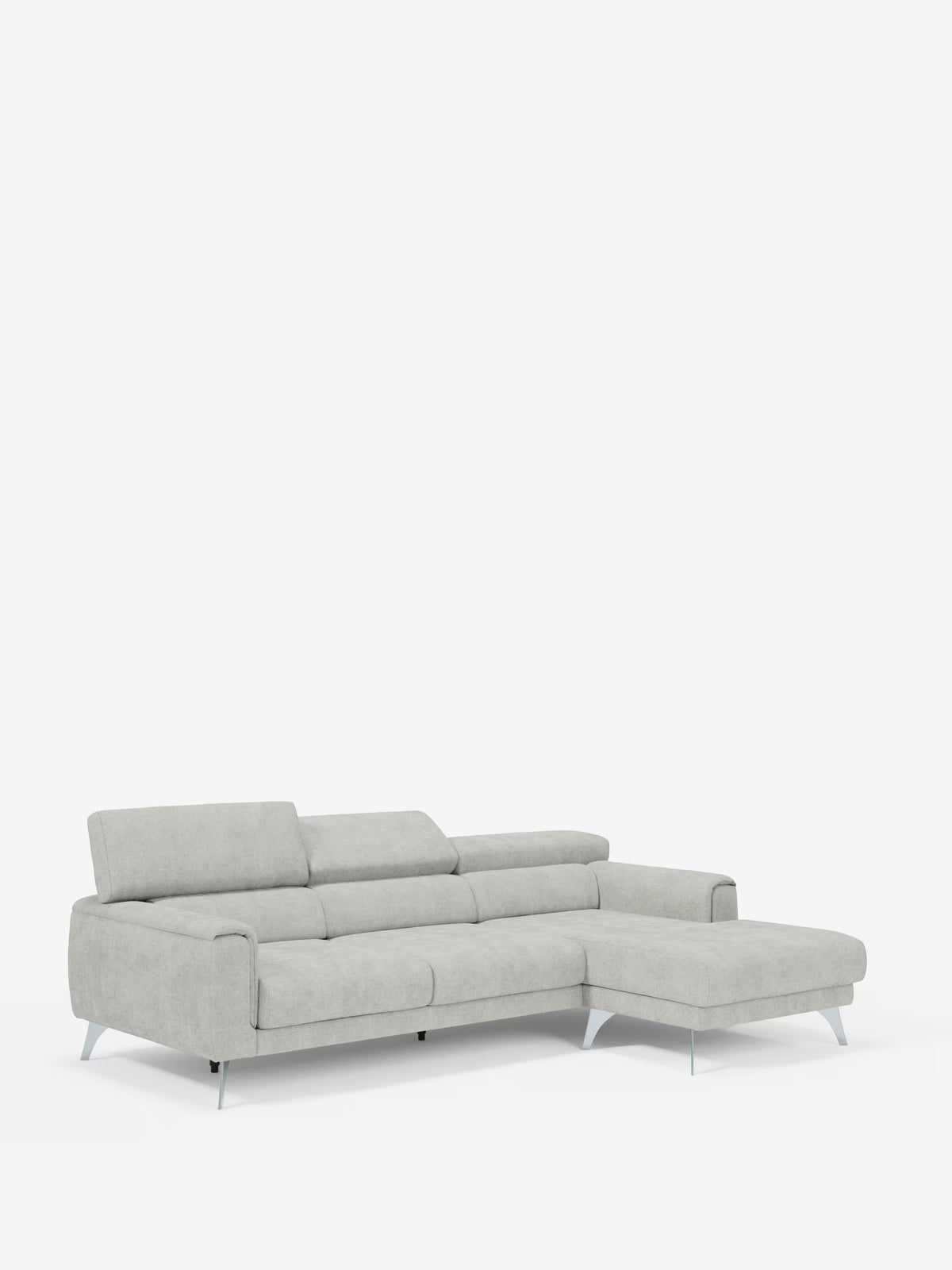 Divano angolare con penisola Caravaggio di Divani.Store, in grigio chiaro e dallo stile moderno, rivestito in tessuto T31 facile da pulire, caratterizzato da linee pulite, gambe angolari in metallo, poggiatesta regolabili e una chaise longue orientata a destra. Alcuni modelli sono dotati di pratiche sedute scorrevoli per un comfort personalizzabile. Presentato su uno sfondo bianco a tinta unita.