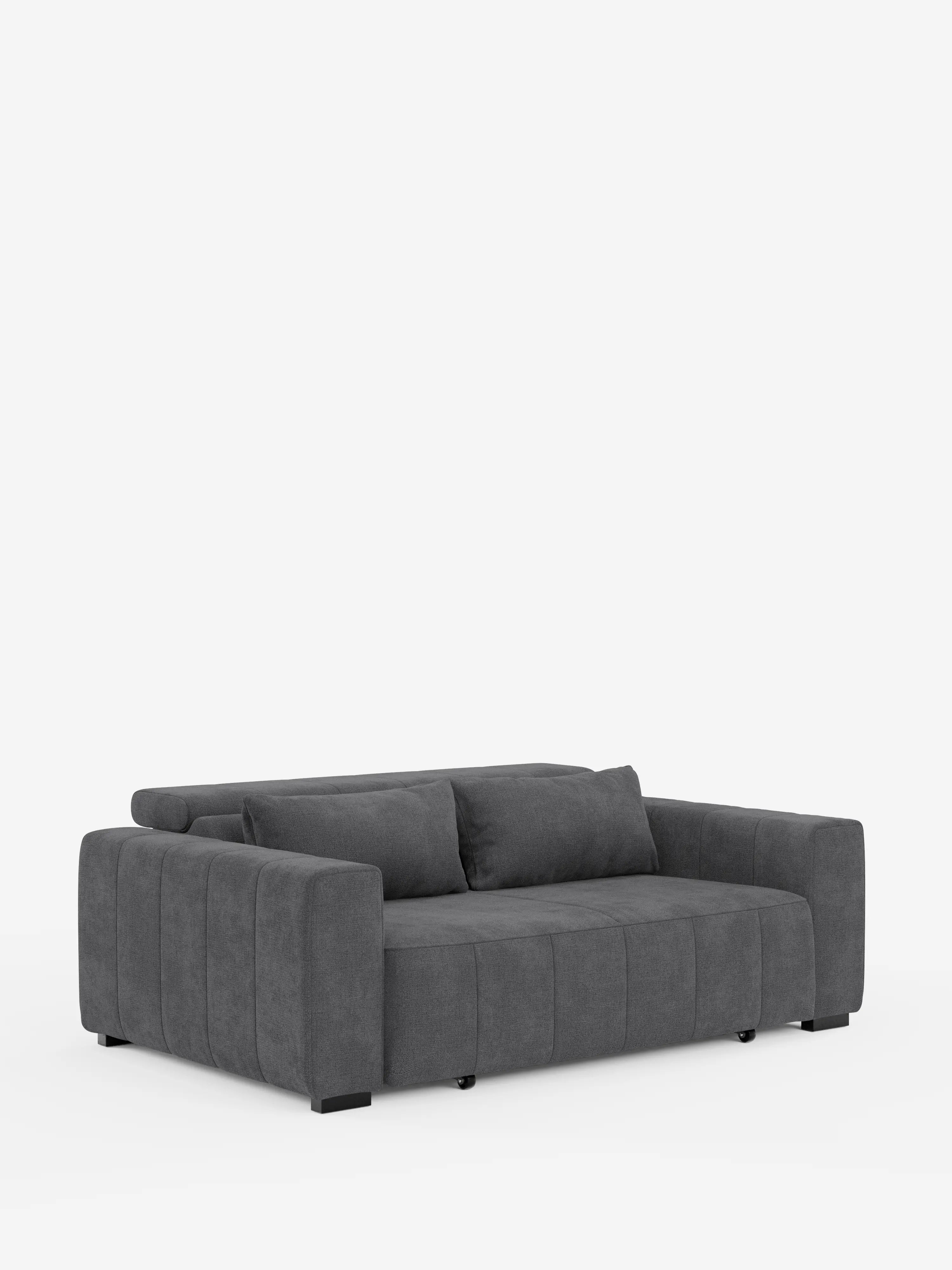 Un divano dorico contemporaneo a 3 posti con sedute allungabili tramite meccanismo relax elettrico di Divani.Store, rivestito in tessuto T23 grigio scuro resistente alle macchie, caratterizzato da ampi braccioli, cuciture verticali trapuntate e due grandi cuscini dello schienale abbinati. Il divano è completato da un poggiatesta reclinabile e poggia su gambe corte nere che risaltano sullo sfondo bianco a tinta unita.