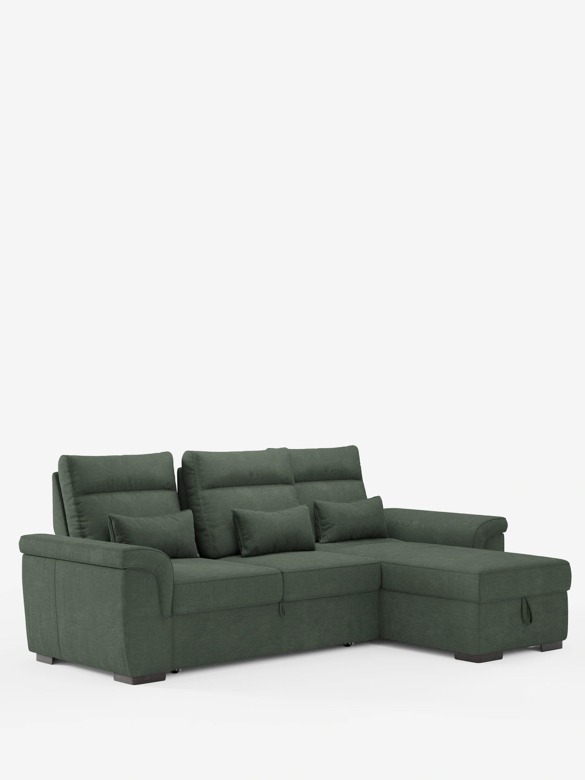 Un divano letto angolare Ischia con schienali scorrevoli, elemento estraibile e penisola contenitore in tessuto antimacchia misto lino color verde muschio spicca su uno sfondo bianco, con tre cuscini coordinati.