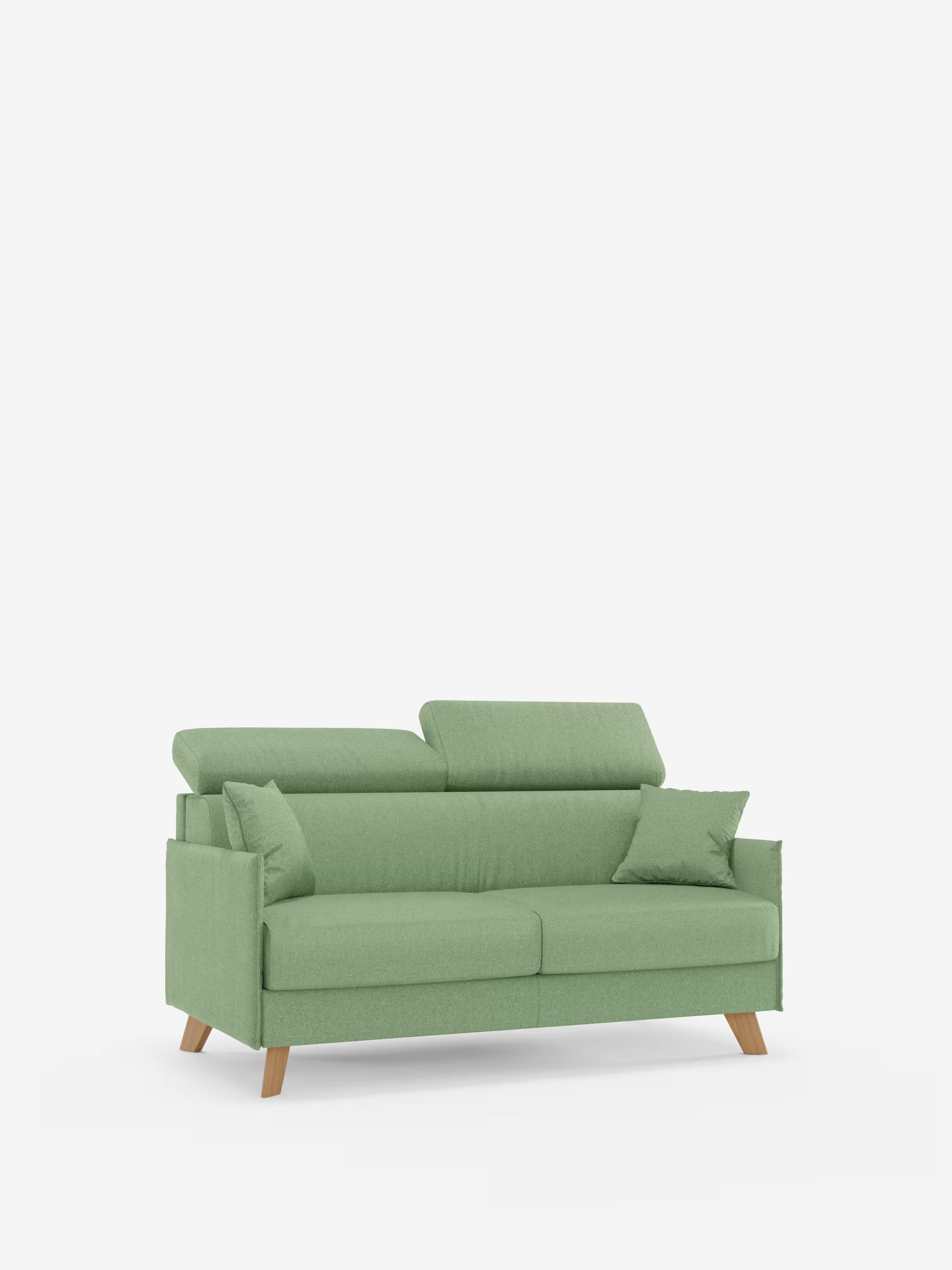 Un "Sole divano letto matrimoniale" contemporaneo di Divani.Store, in verde chiaro, rivestito in tessuto T23 facile da pulire, con gambe in legno, due cuscini coordinati e poggiatesta regolabili. Caratterizzato da linee pulite e da un’estetica minimalista, questo divano letto compatto in stile scandinavo coniuga eleganza pratica e semplicità disinvolta su uno sfondo bianco a tinta unita.
