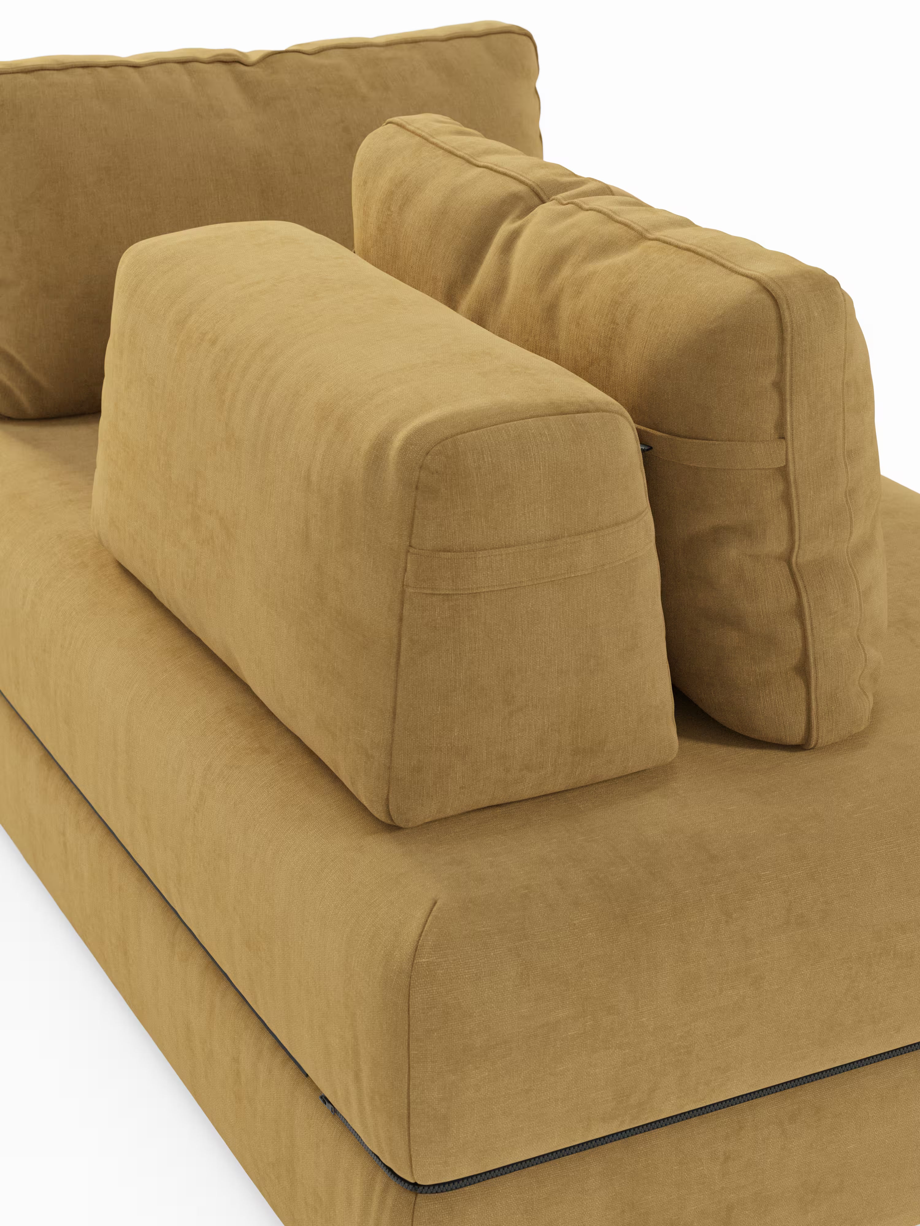 Un primo piano di un divano letto matrimoniale Rift giallo senape a 2 e 3 posti con schienali mobili di Divani.Store, caratterizzato da due grandi cuscini rettangolari con semplici cuciture sovrapposti allo schienale. L'immagine mette in risalto il tessuto testurizzato, il design contemporaneo e minimalista e lo spesso materasso in memory foam da 22 cm nella versione T31. Lo sfondo è bianco a tinta unita.