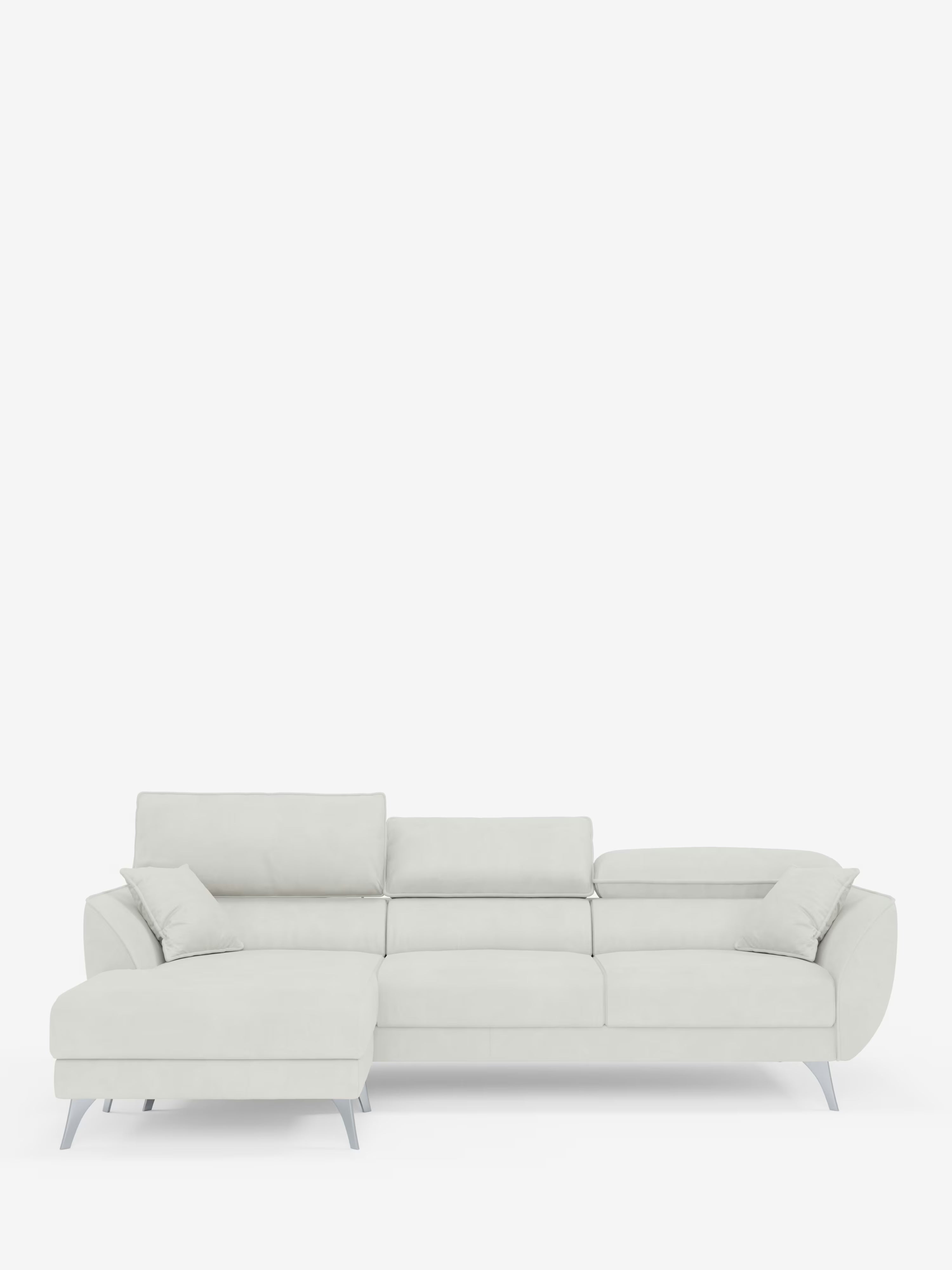 Il divano angolare Michelangelo con penisola e sedute estensibili di Divani.Store presenta un design moderno in grigio chiaro, con una chaise longue orientata a sinistra, poggiatesta regolabili, due cuscini coordinati ed eleganti gambe in metallo. Rivestito con il raffinato tessuto T30 effetto velluto, facile da pulire, questo divano componibile contemporaneo si staglia su uno sfondo bianco a tinta unita e mette in risalto lo stile minimalista.