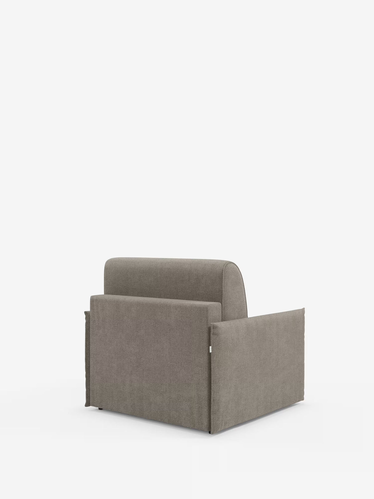Una poltrona letto compatta Evans grigia con materasso di Divani.Store, rivestita in tessuto T23 sfoderabile e antimacchia, viene mostrata nella vista posteriore e laterale. Caratterizzata da un design semplice e squadrato dalle linee pulite, questa versatile poltrona è perfetta per soluzioni salvaspazio. Raffigurata su uno sfondo bianco a tinta unita, non presenta gambe visibili né elementi aggiuntivi.