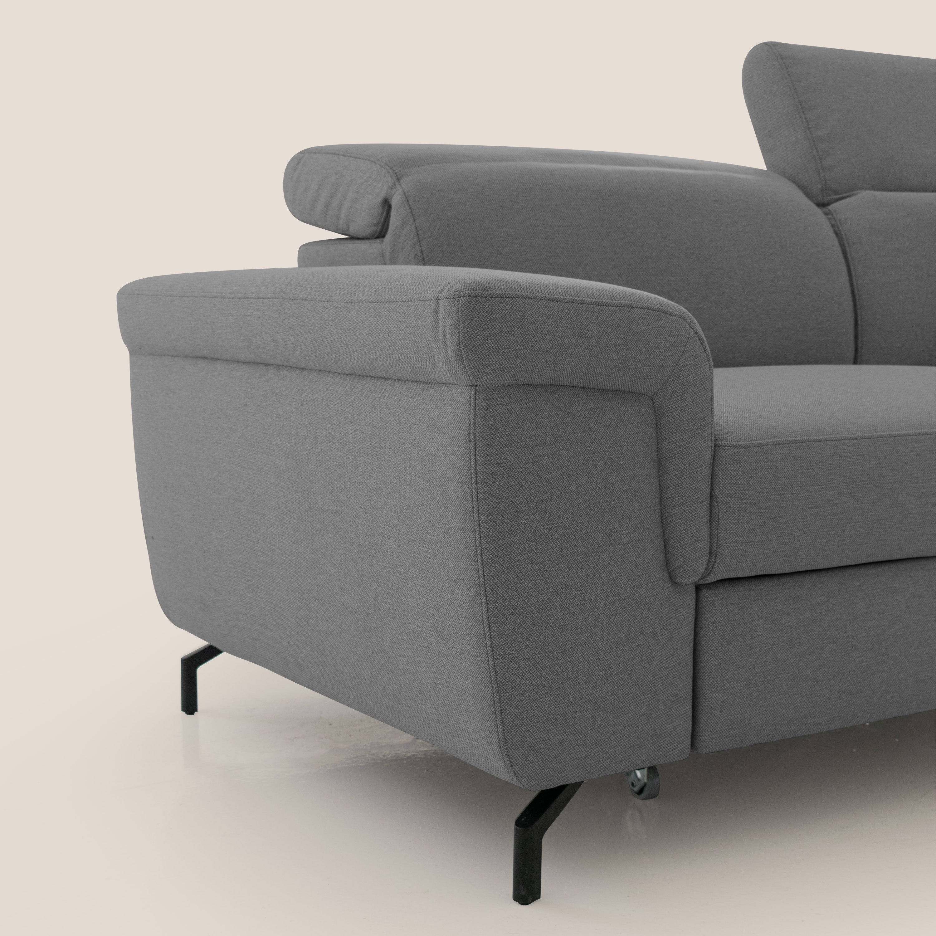 Aisha Divano con poggiapiedi estraibile piedini alti e poggiatesta reclinabili in tessuto Smacchiabile T05 antracite - divani.store