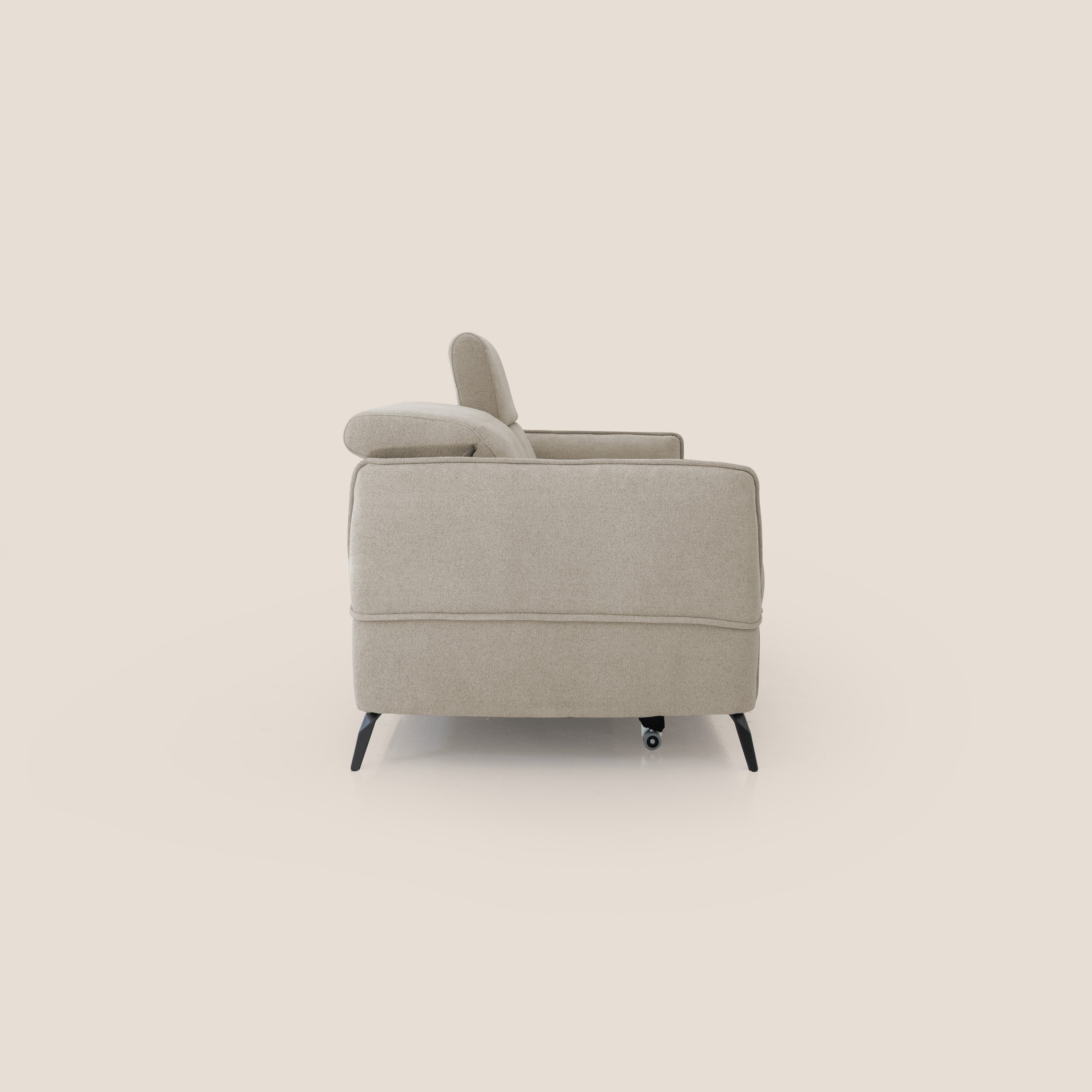 Bloom Divano con poggiapiedi estraibile piedini alti e poggiatesta reclinabili in tessuto bouclé impermeabile T07 beige - divani.store