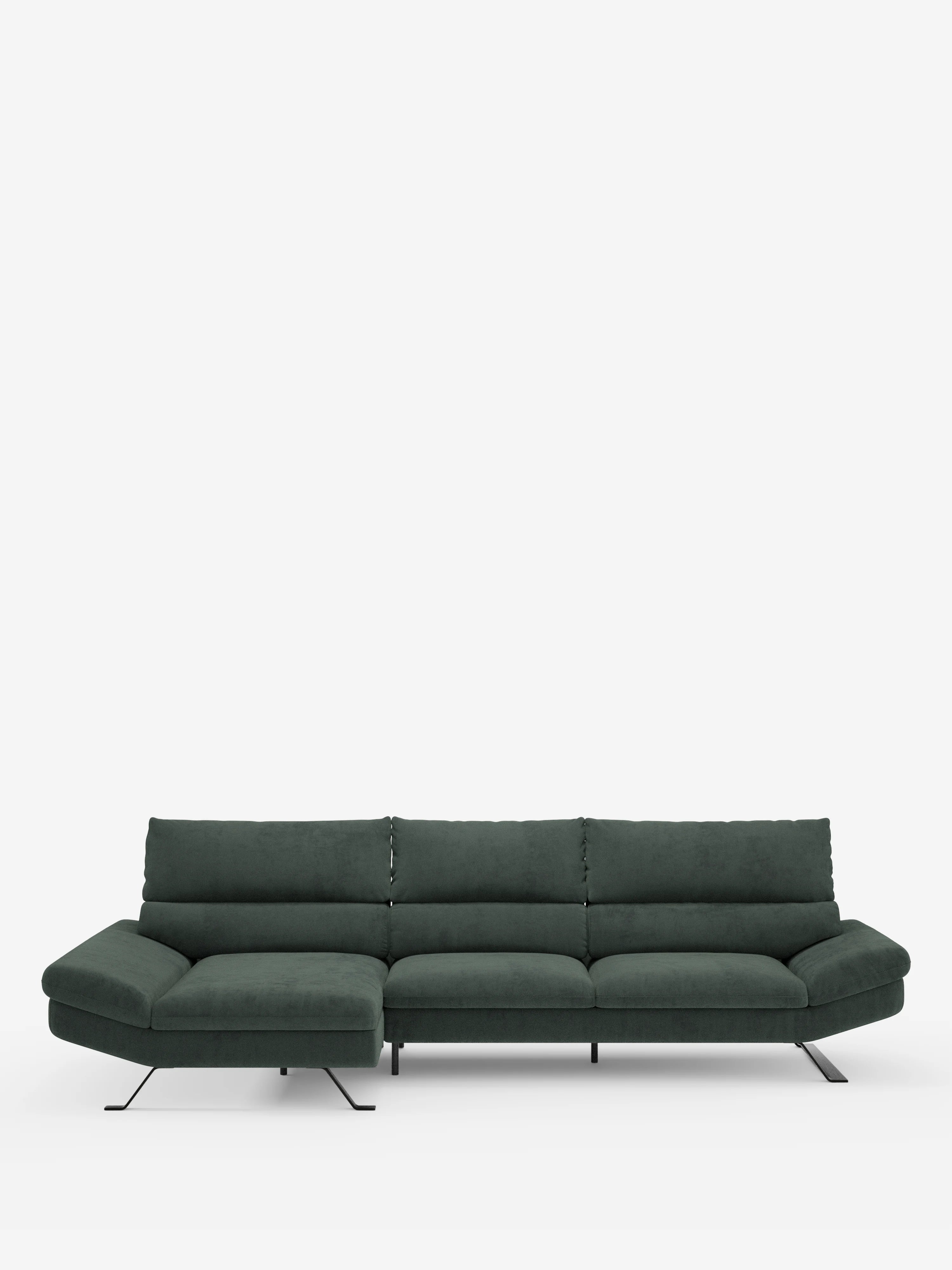 Divano angolare Eclipse con penisola a sinistra e schienali scorrevoli in microfibra tecnica smacchiabile T11 di Divani.Store, caratterizzato da un elegante colore verde scuro, gambe sottili in metallo, schienali bassi e braccioli ampi, presentato su uno sfondo bianco neutro.