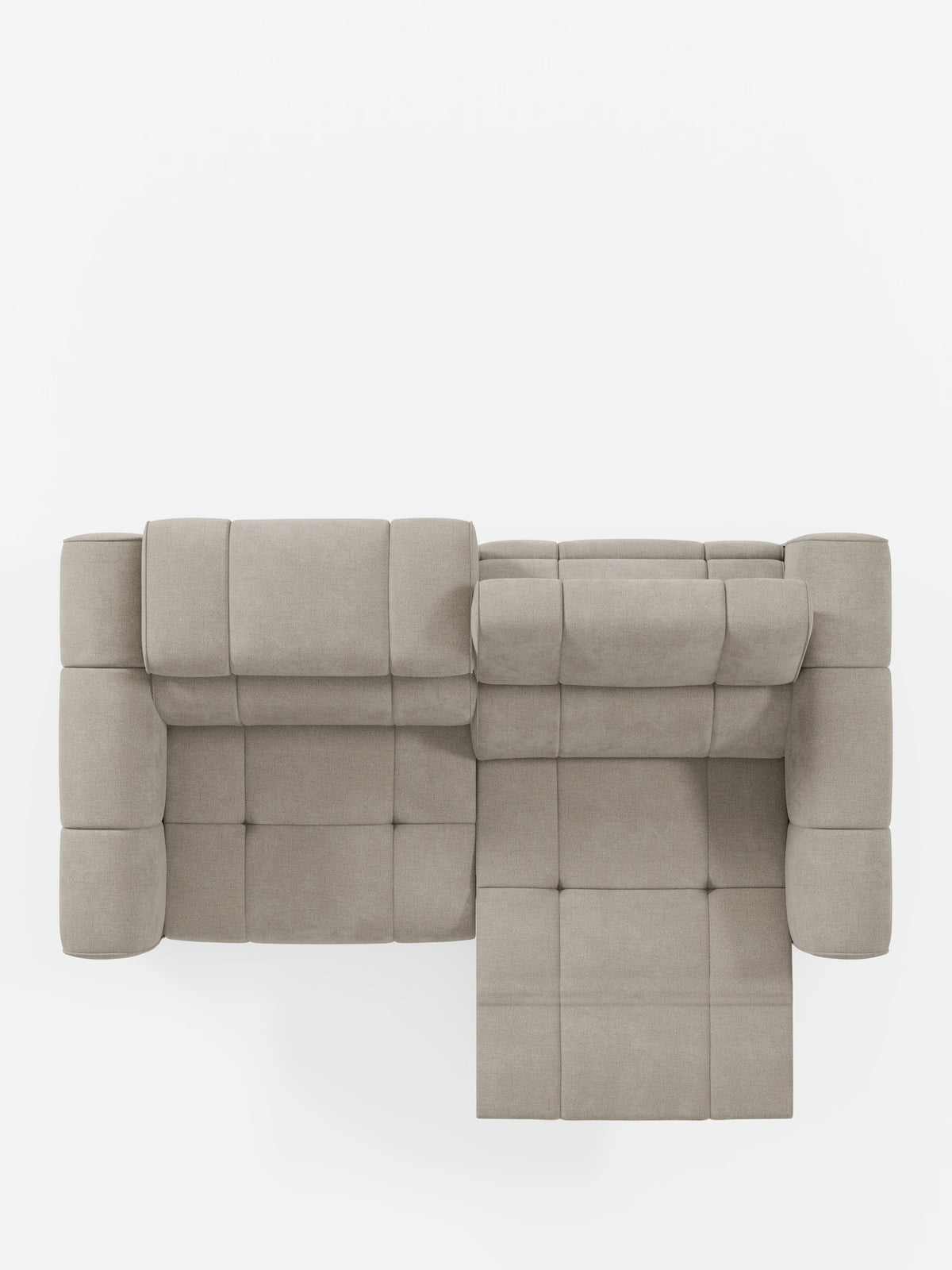 Vista dall'alto di un divano modulare Giotto a 3 posti color beige chiaro, con poggiatesta reclinabili e funzione relax elettrica opzionale, rivestito in tessuto smacchiabile T23, caratterizzato da una chaise longue sul lato destro e da un poggiatesta ripiegato sul lato sinistro, su sfondo bianco.