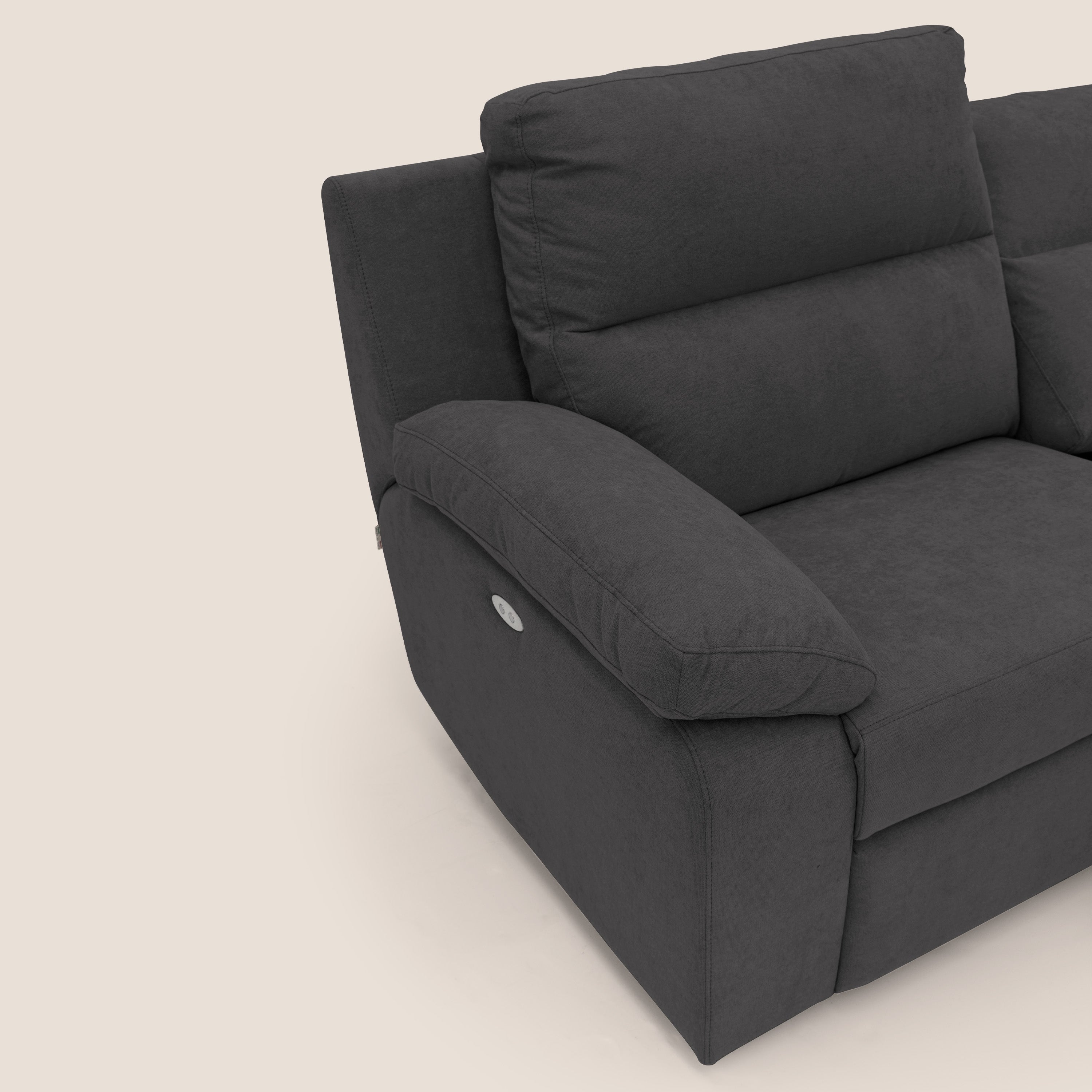 Romeo Divano relax con recliner elettrico in morbido tessuto impermeabile T02 nero - divani.store