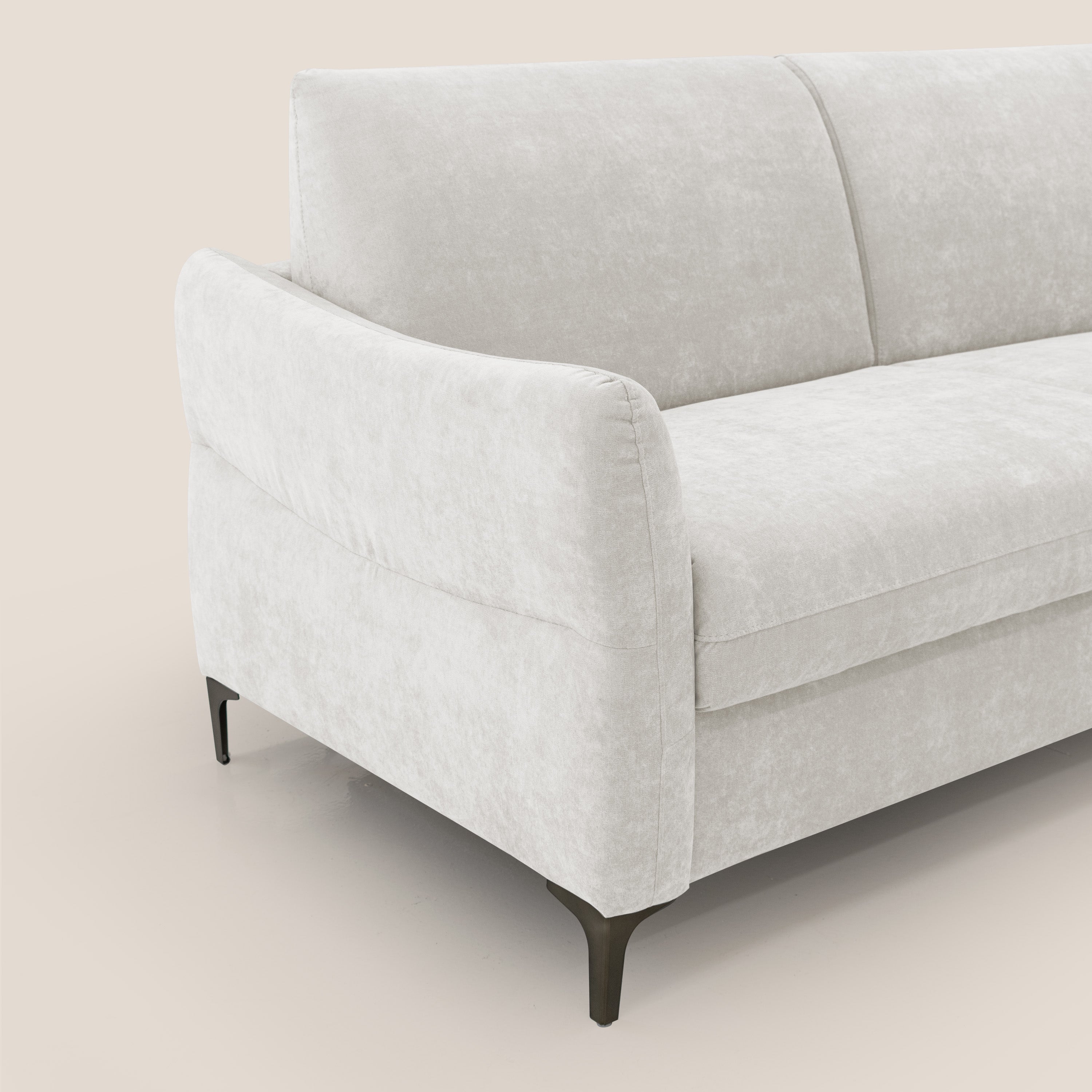 Dalia divano letto con materasso H18 cm e piedi alti in raffinato tessuto smacchiabile T17 bianco - divani.store