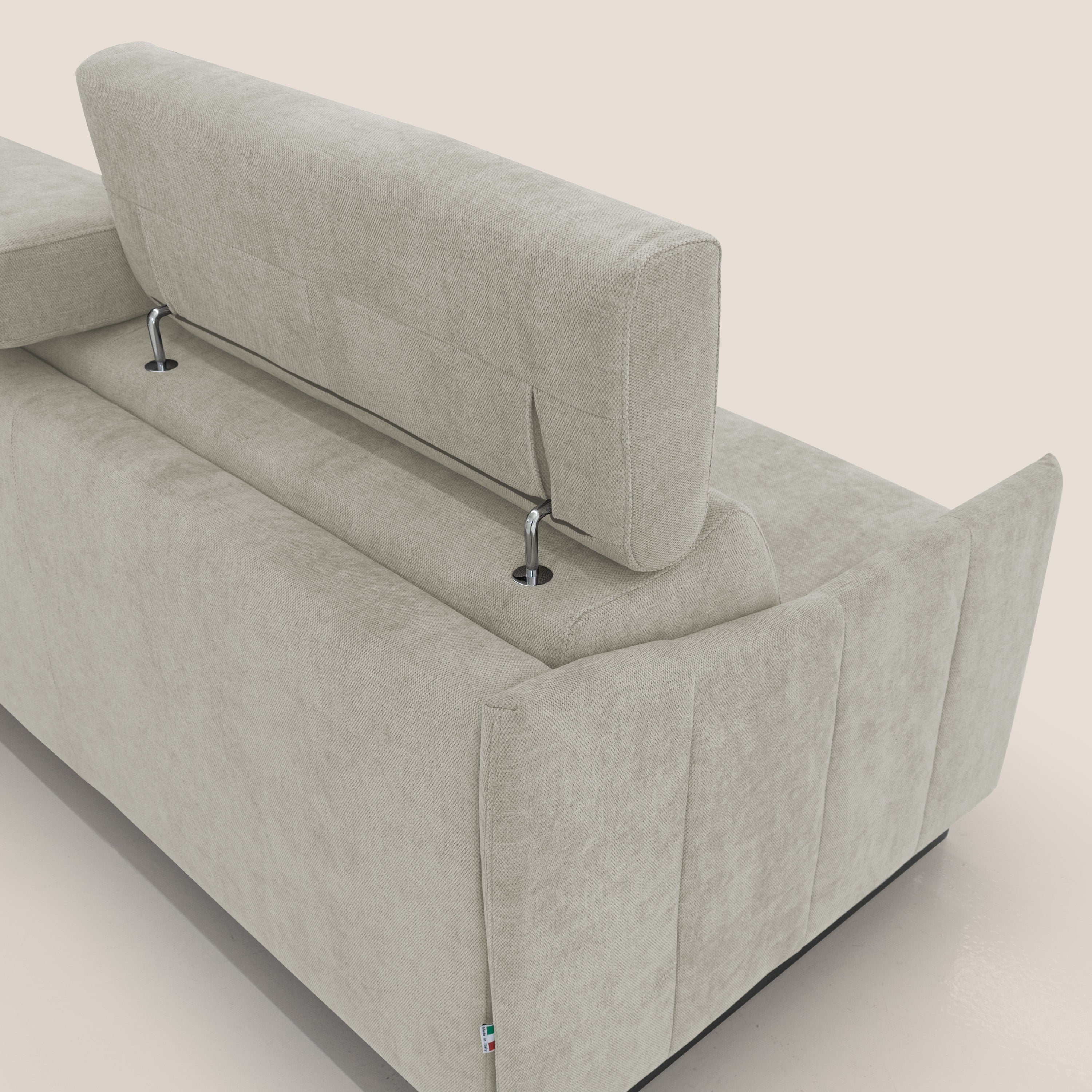 Loto divano letto salvaspazio materasso H18 cm con piedi alti in morbido tessuto impermeabile T14 panna - divani.store