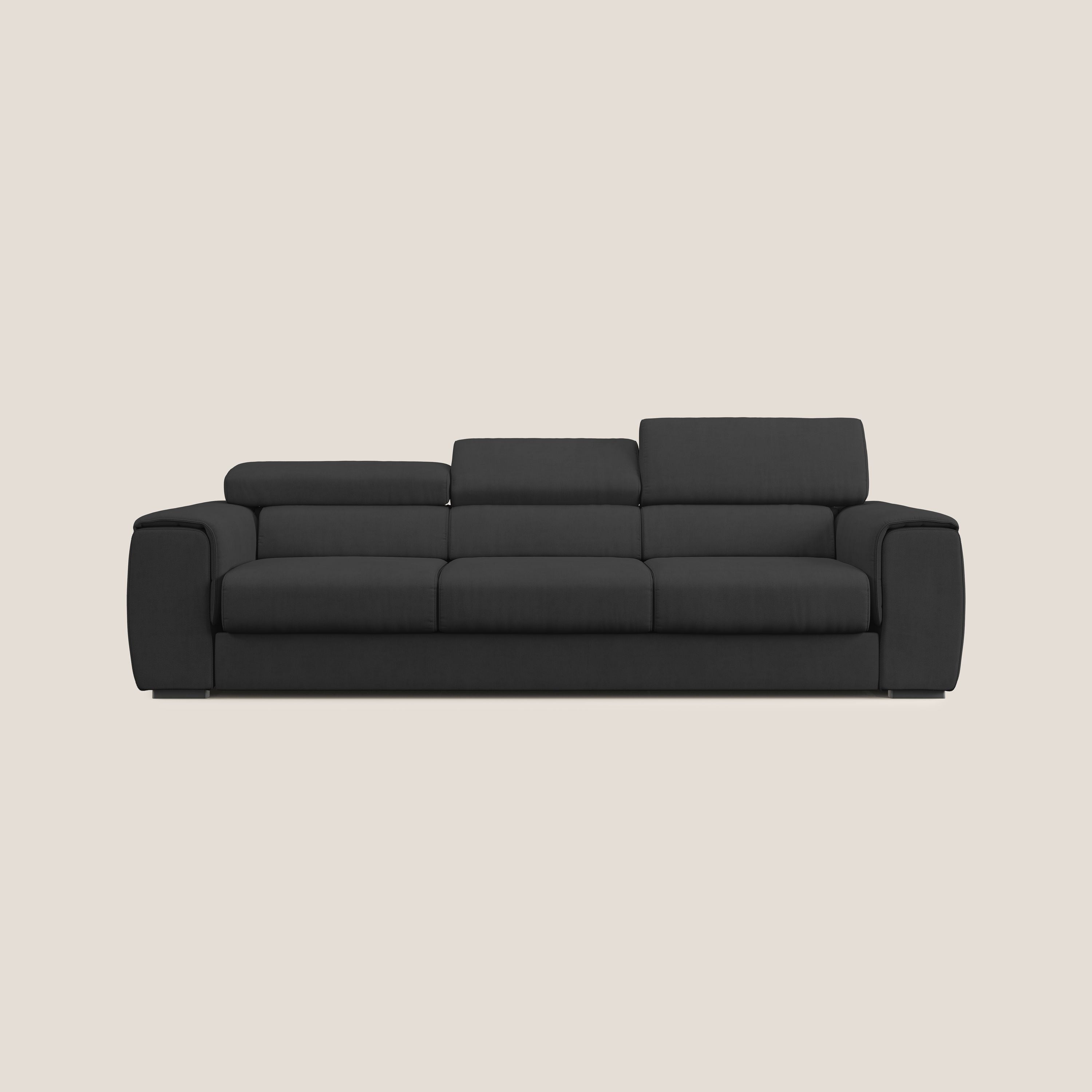 Zeno Divano con pouf estraibile poggiapiedi a 3 sedute in tessuto morbido impermeabile T02 nero - divani.store