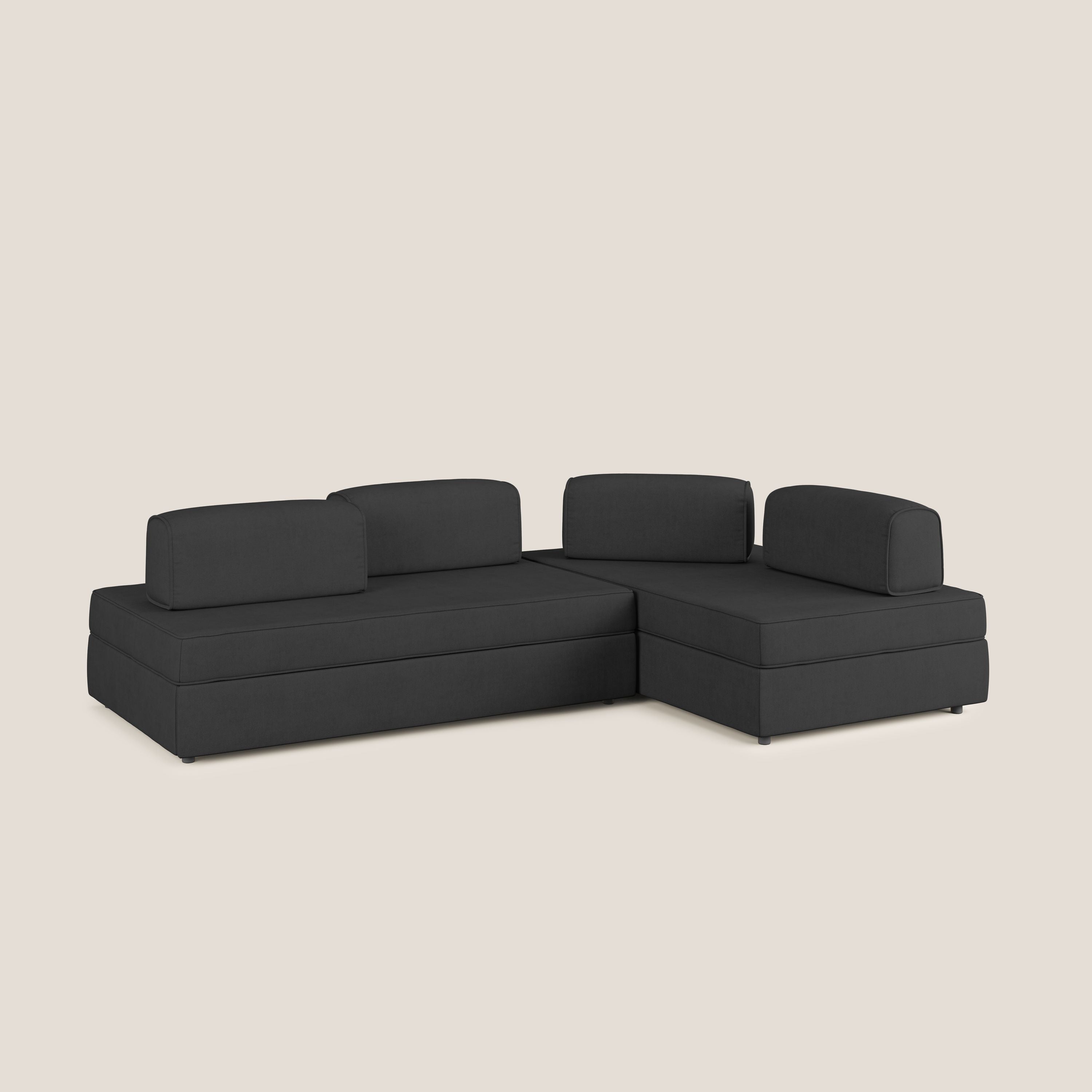 Liberty divano angolare con pouf estraibile e schienali movibili in tessuto morbido impermeabile T02 nero - divani.store