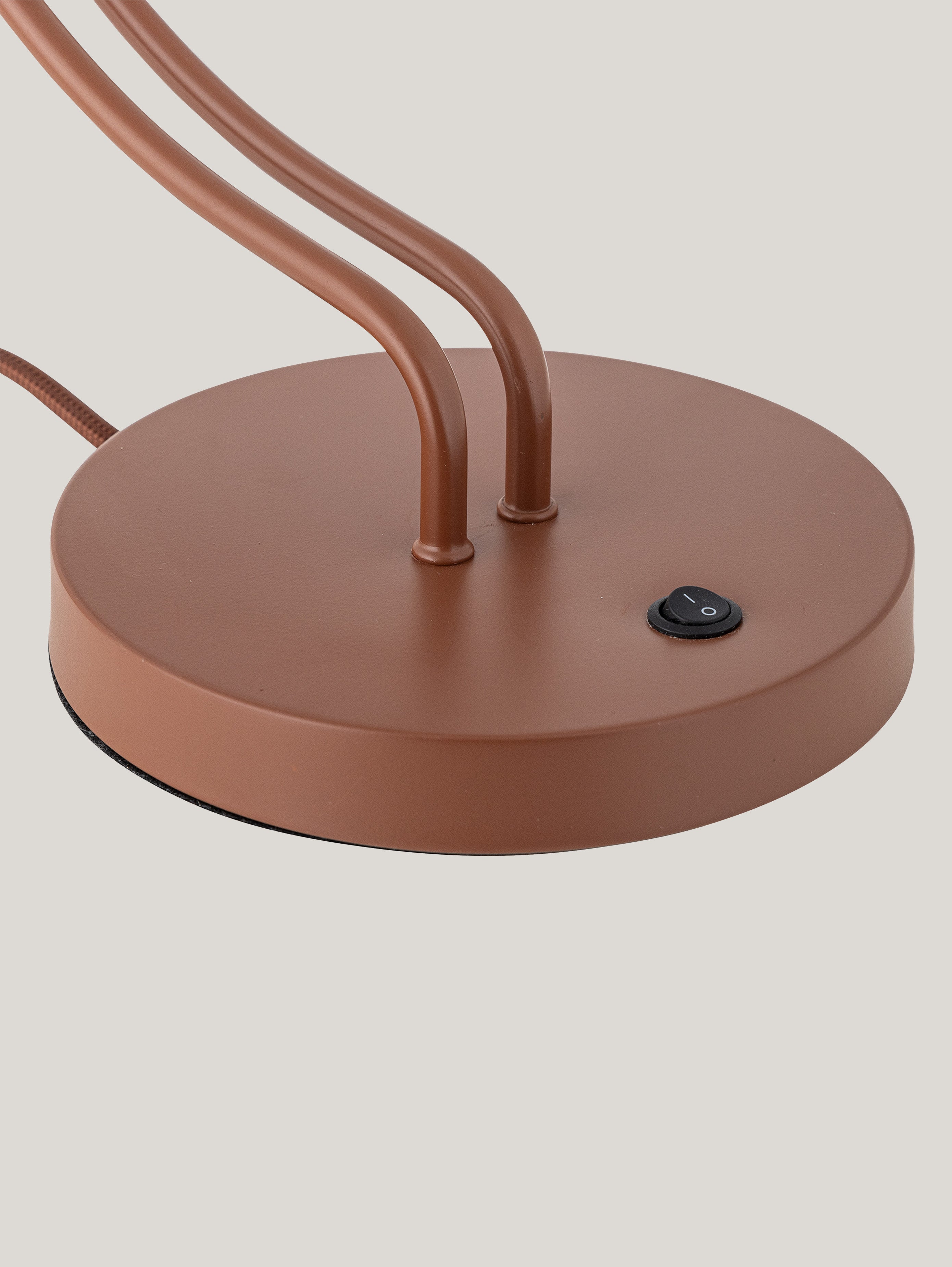 Janya lampada da tavolo in metallo rosso e blu - divani.store