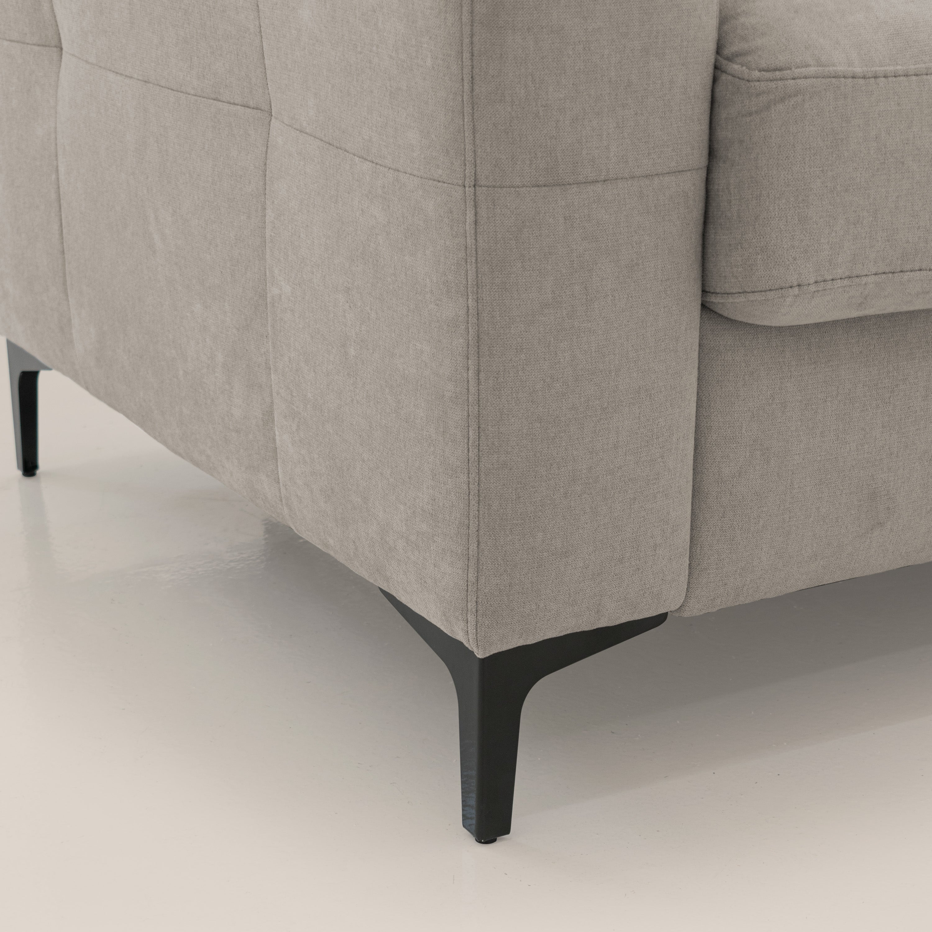 Gardenia divano letto materasso alto 18 cm con poggiatesta reclinabili e rivestimento impermeabile T02 beige - divani.store