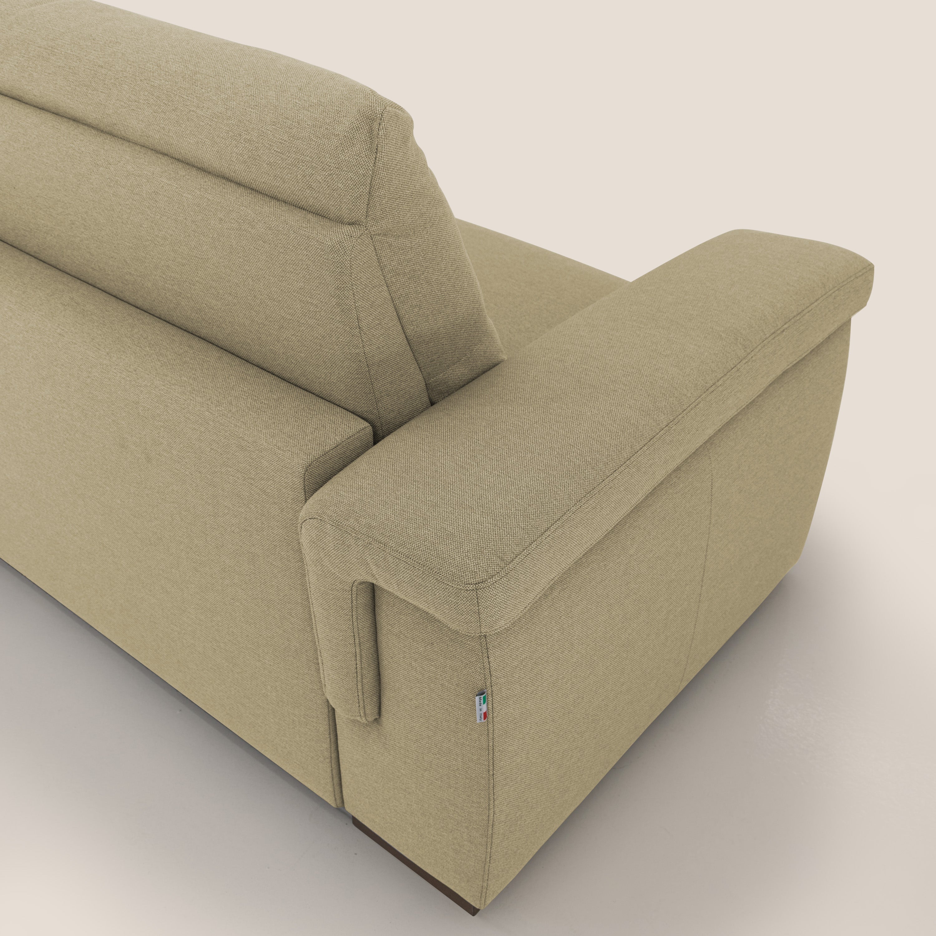 Magnolia divano letto con materasso alto 18 cm morbido schienale alto in tessuto smacchiabile T05 cammello - divani.store