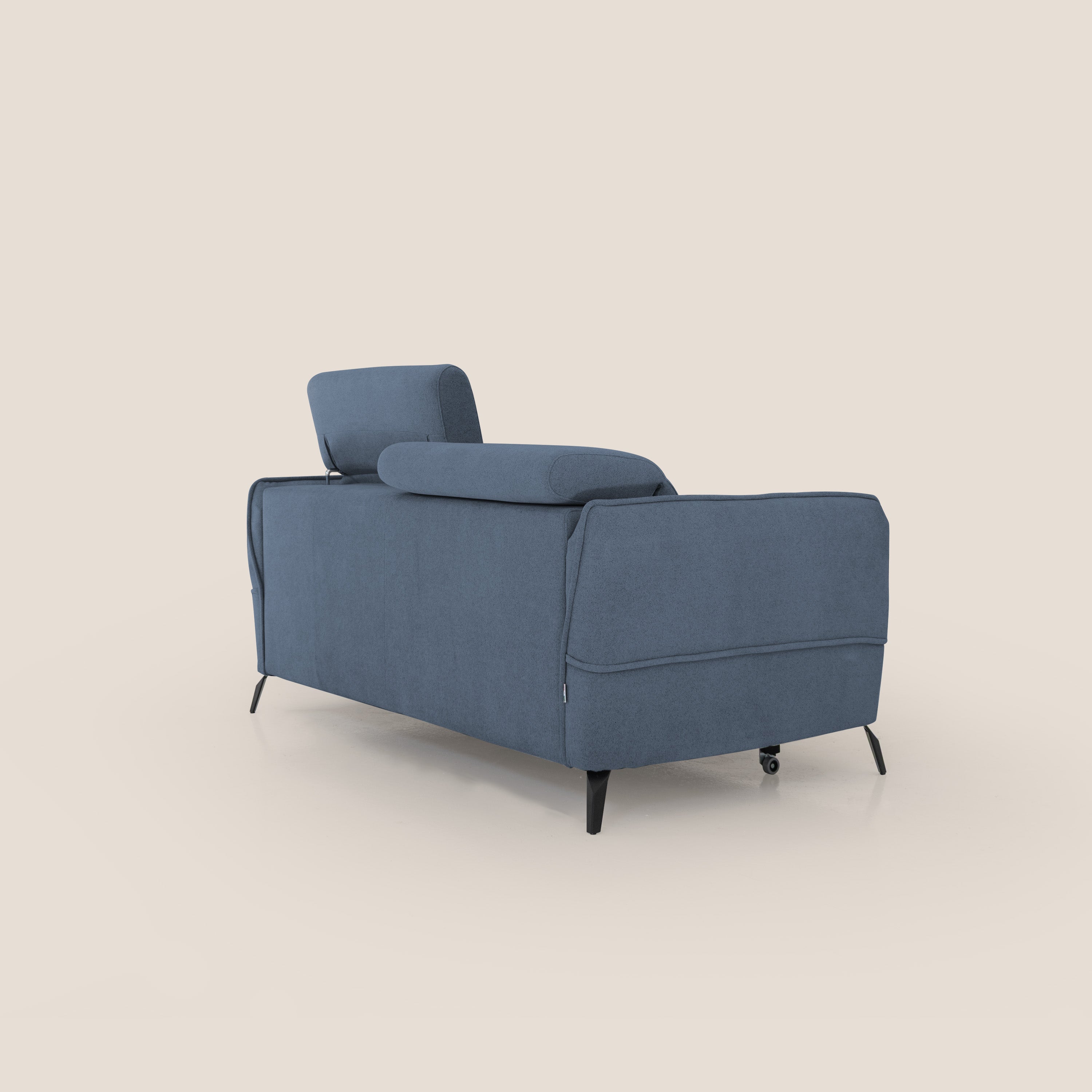 Bloom Divano con poggiapiedi estraibile piedini alti e poggiatesta reclinabili in tessuto bouclé impermeabile T07 - divani.store