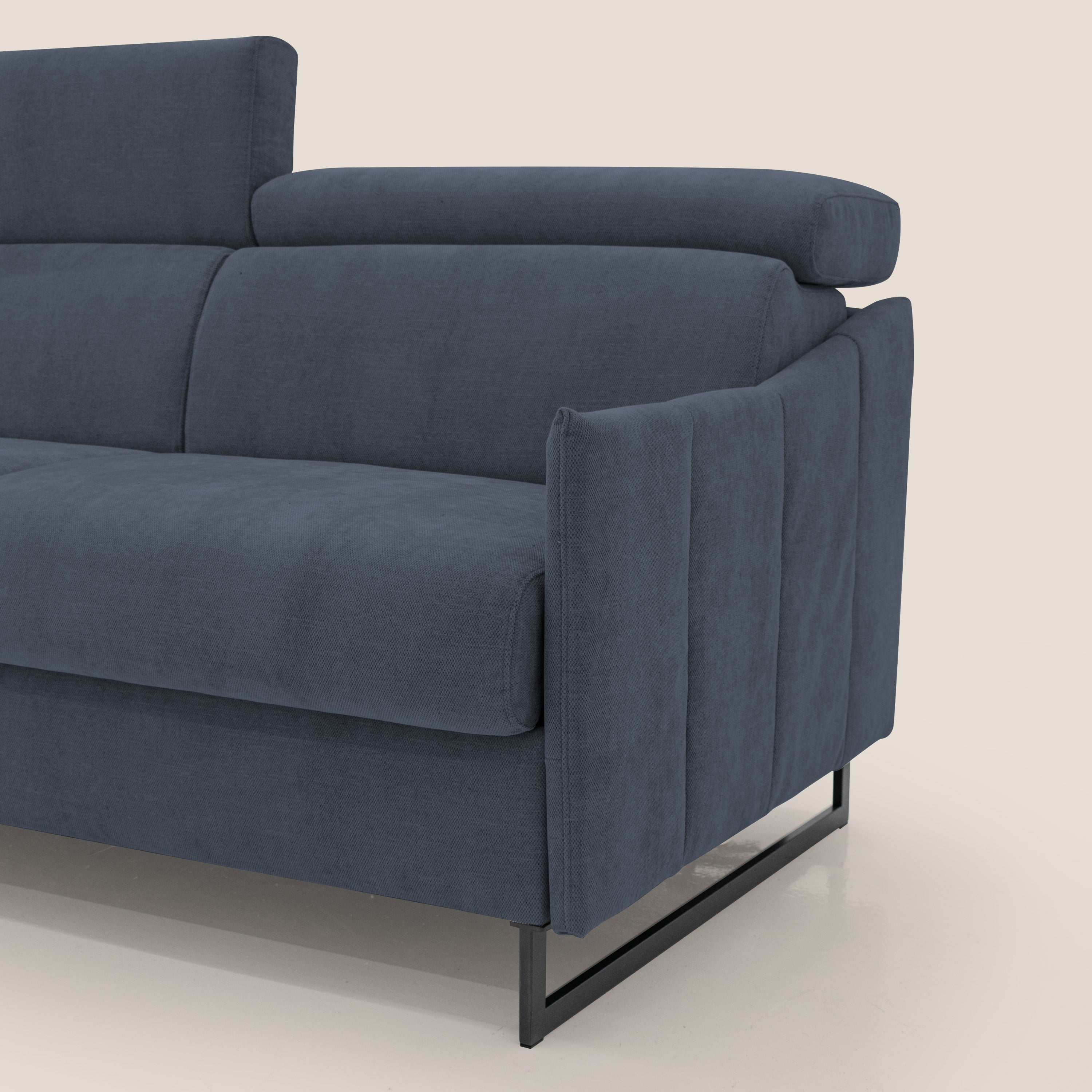 Loto divano letto salvaspazio materasso H18 cm con piedi alti in morbido tessuto impermeabile T14 blu - divani.store