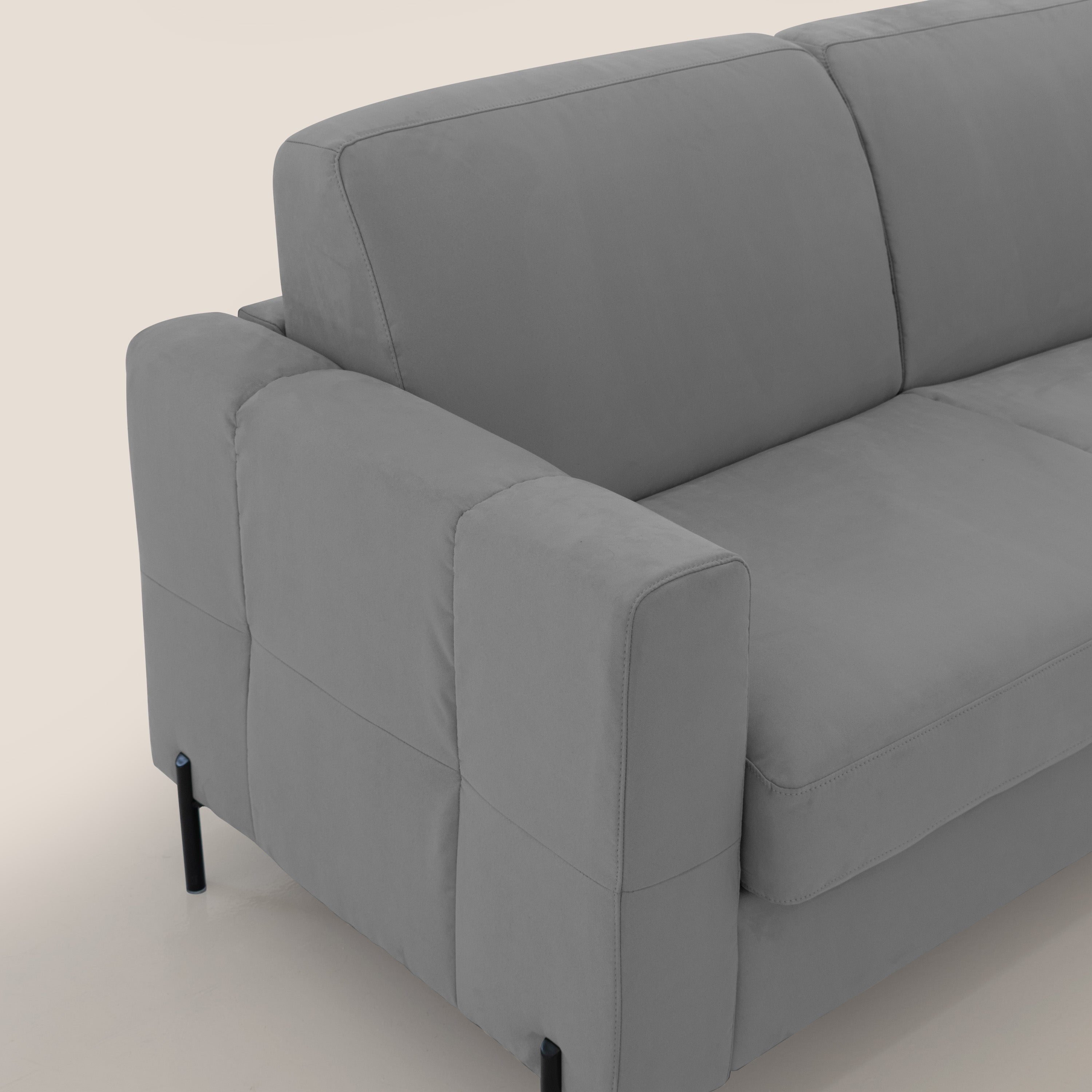 Ortensia divano letto materasso H18 cm con piedi alti in elegante microfibra smacchiabile T11 grigio - divani.store