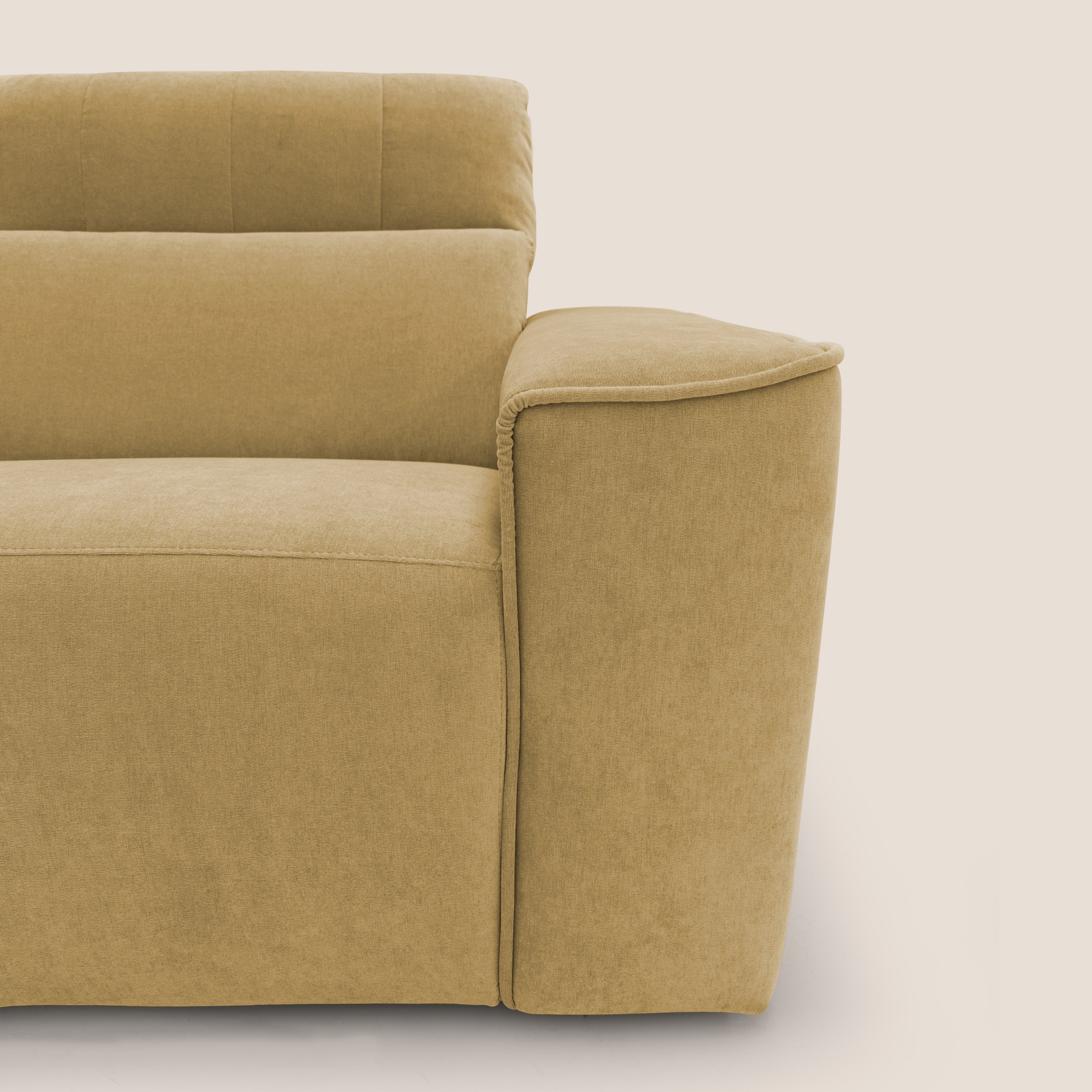 Clark Divano modulare 3 sedute con opzione relax elettrico in tessuto smacchiabile impermeabile T17 giallo - divani.store