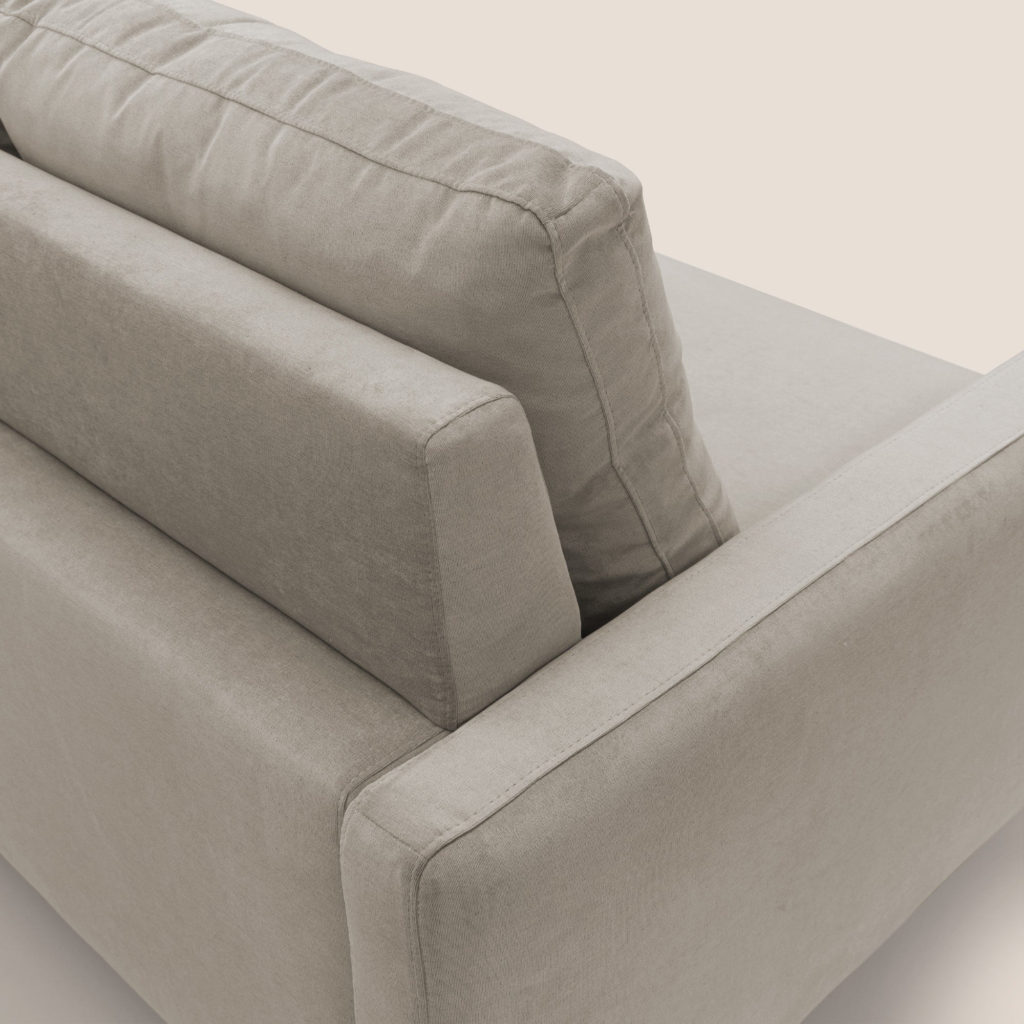 Matisse divano a 3 sedute allungabili e schienali in piuma d'oca in tessuto smacchiabile T17 beige - divani.store