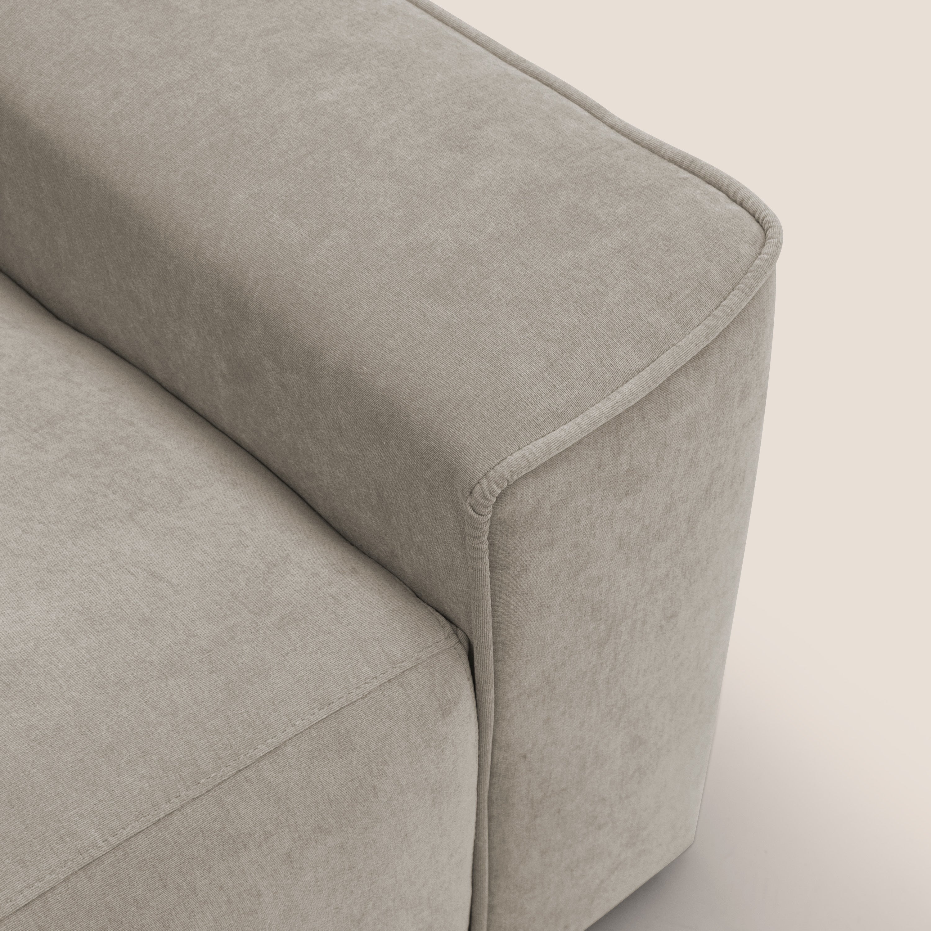 Clark Divano angolare con opzione relax elettrico in tessuto smacchiabile impermeabile T17 beige - divani.store