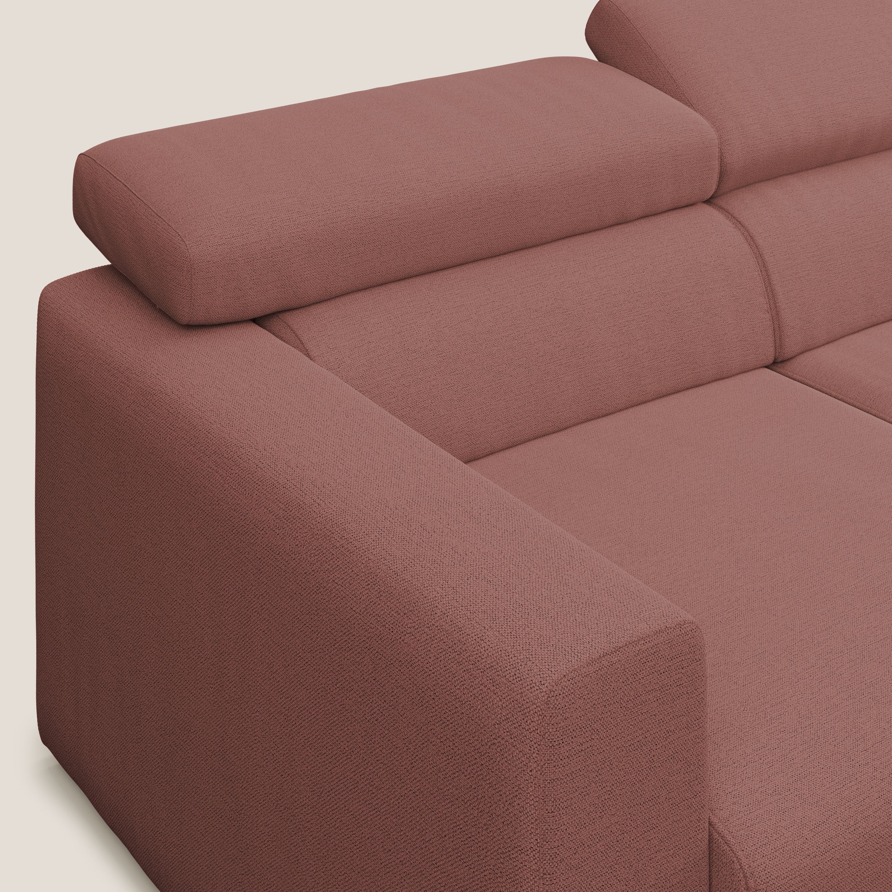 Dylan divano a 3 sedute con pouf estraibile poggiapiedi in tessuto fiammato simil cotone impermeabile T19 salmone - divani.store