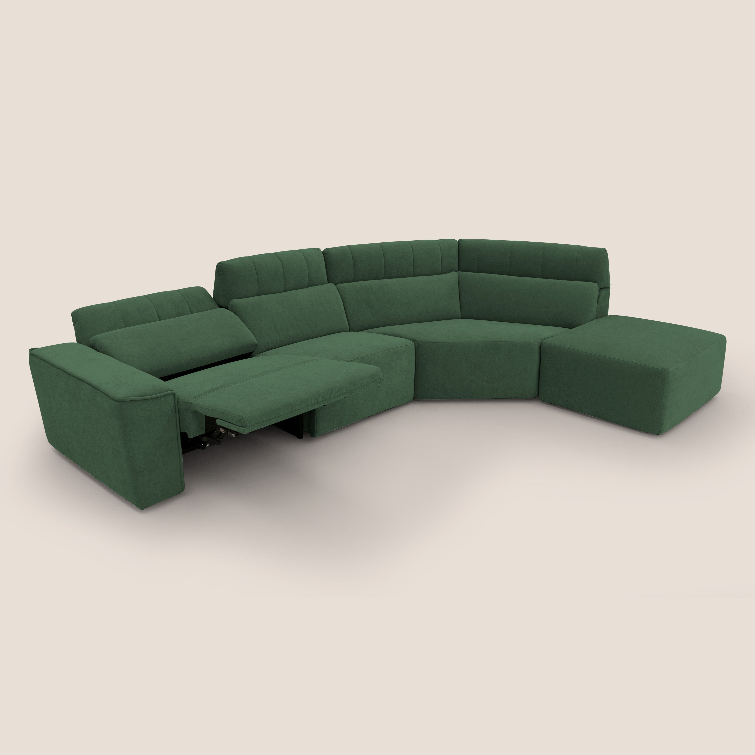 Clark Divano angolare con opzione relax elettrico in tessuto smacchiabile impermeabile T17 verde - divani.store