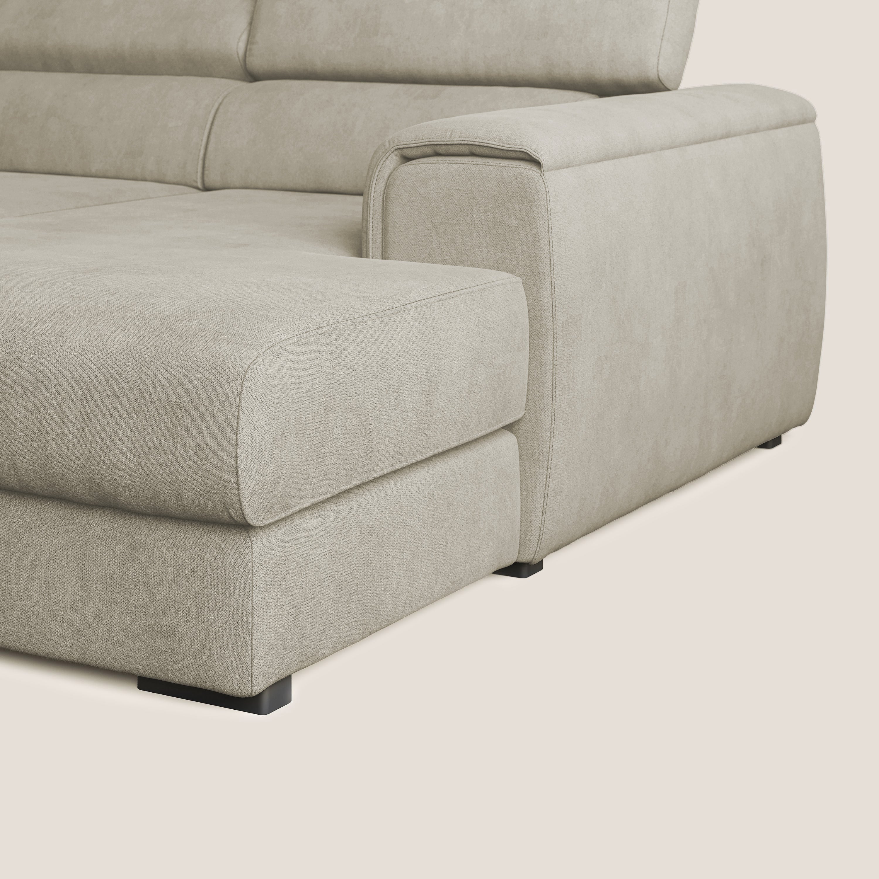 Zeno Divano angolare con pouf estraibile poggiapiedi in tessuto morbido impermeabile T02 panna - divani.store