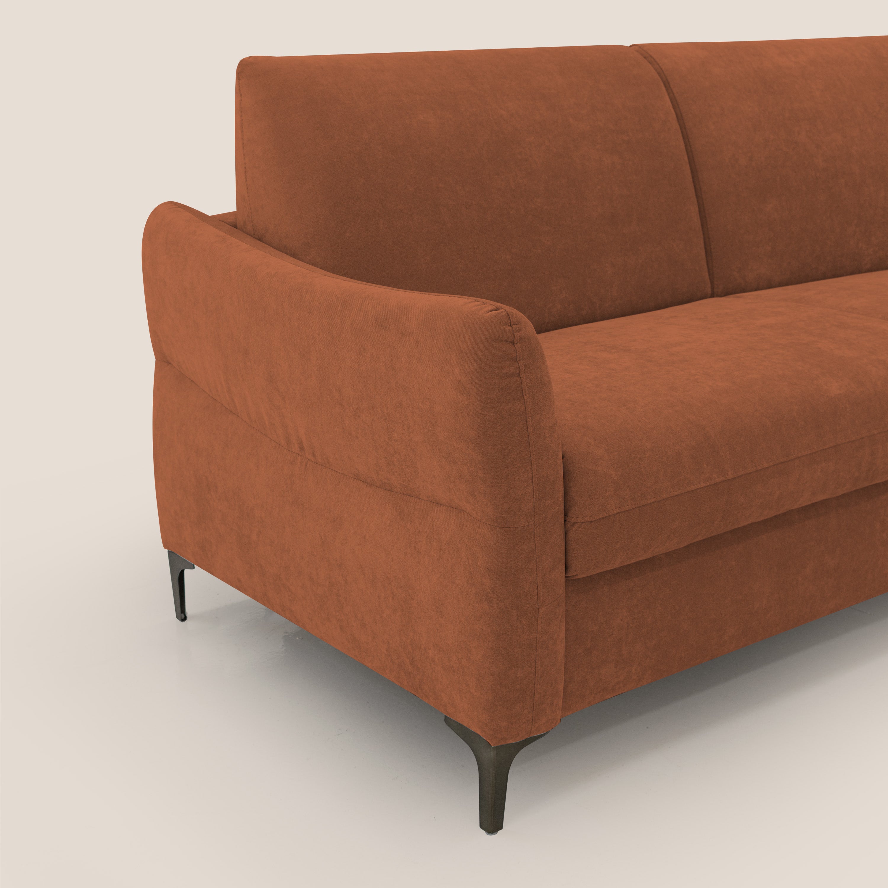 Dalia divano letto con materasso H18 cm e piedi alti in raffinato tessuto smacchiabile T17 arancio - divani.store
