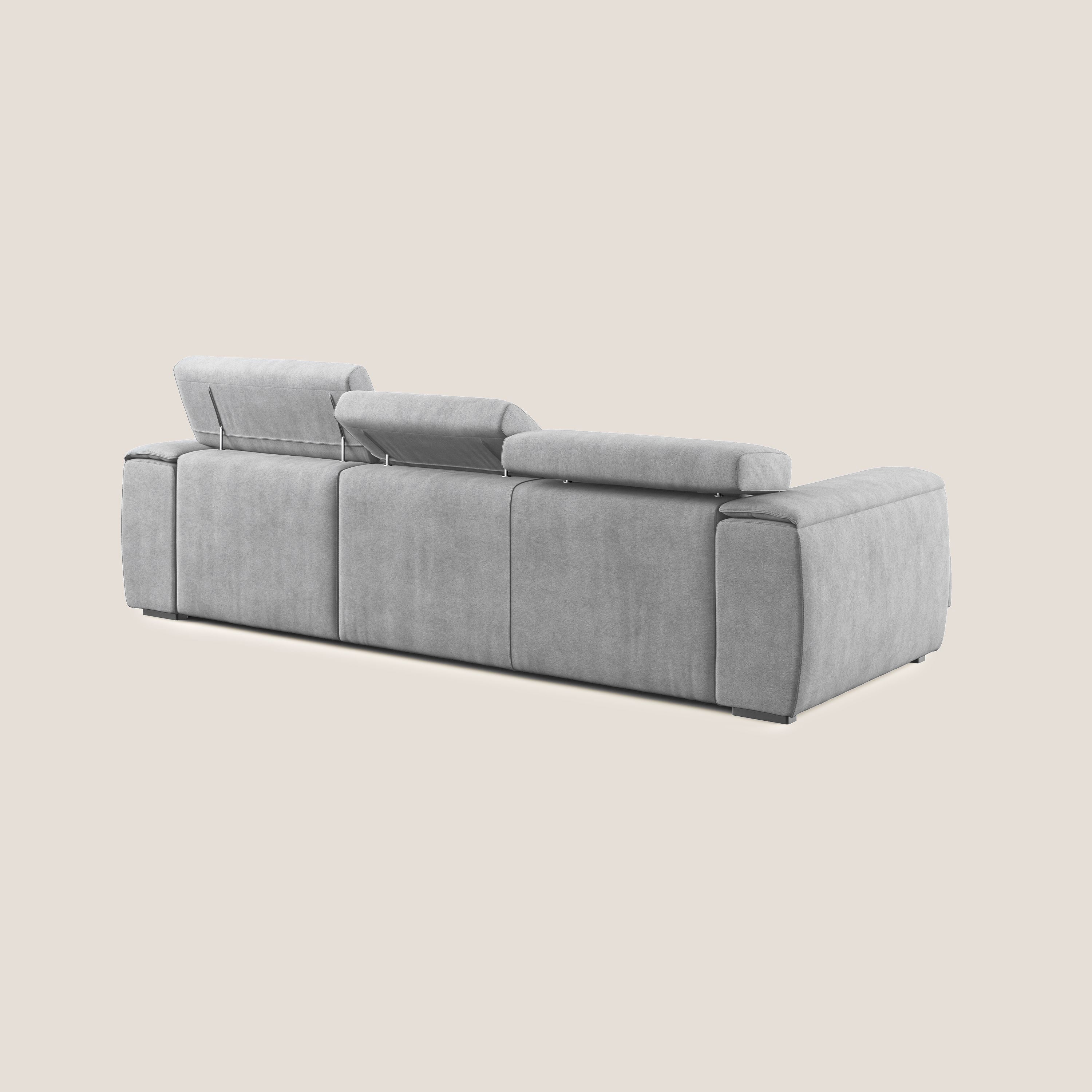 Zeno Divano angolare con pouf estraibile poggiapiedi in tessuto morbido impermeabile T02 grigio chiaro - divani.store