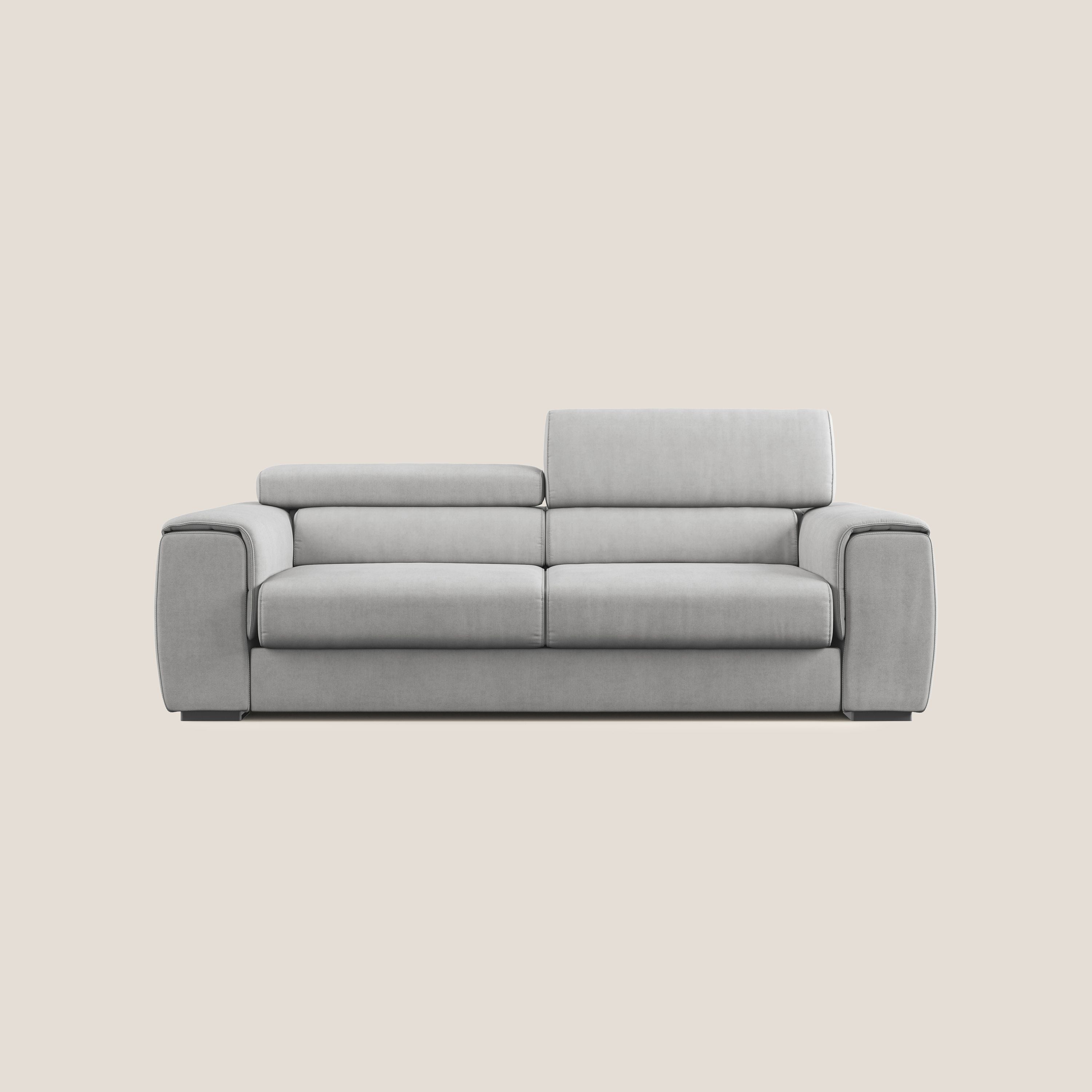 Zeno Divano con pouf estraibile poggiapiedi in tessuto morbido impermeabile T02 grigio chiaro - divani.store