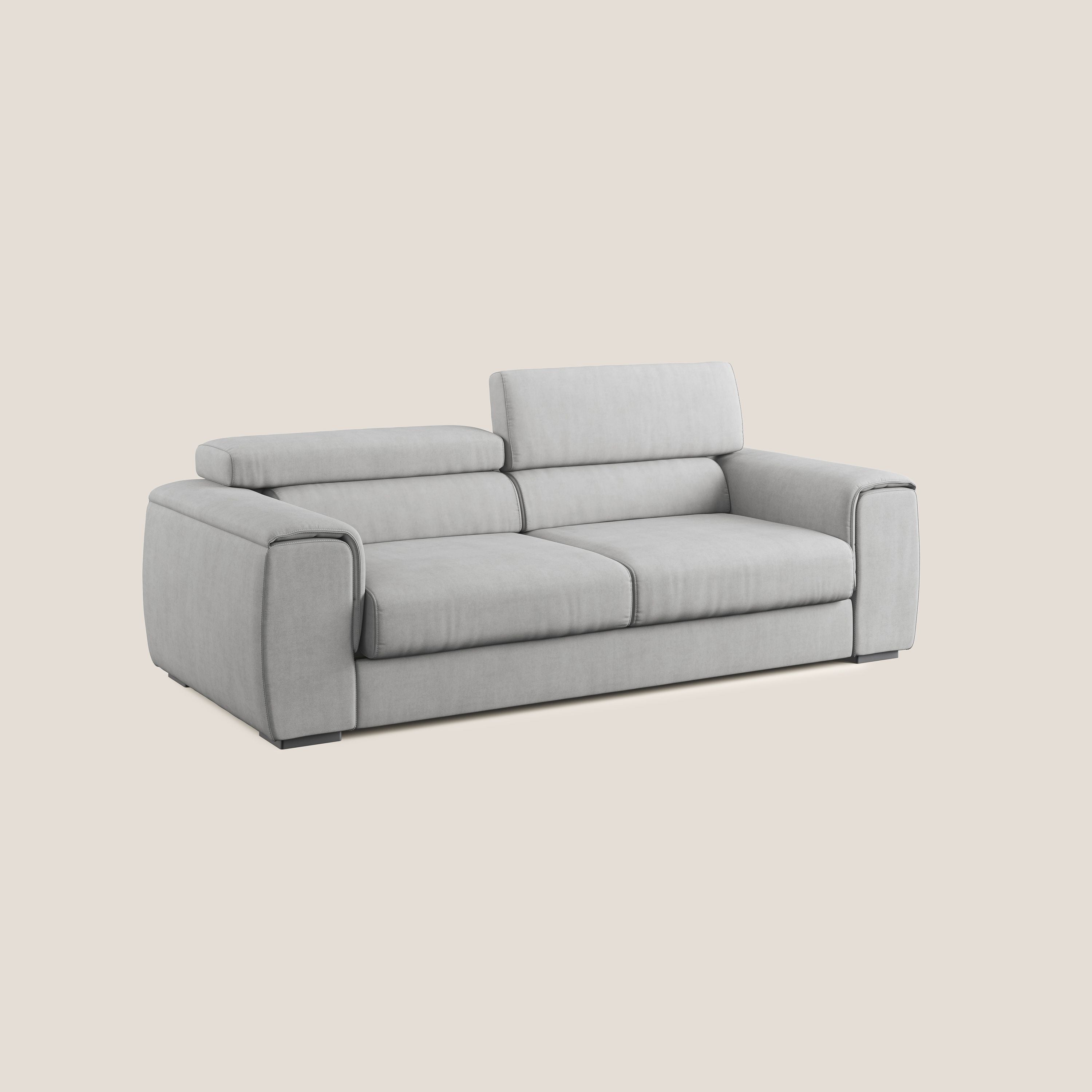 Zeno Divano con pouf estraibile poggiapiedi in tessuto morbido impermeabile T02 grigio chiaro - divani.store