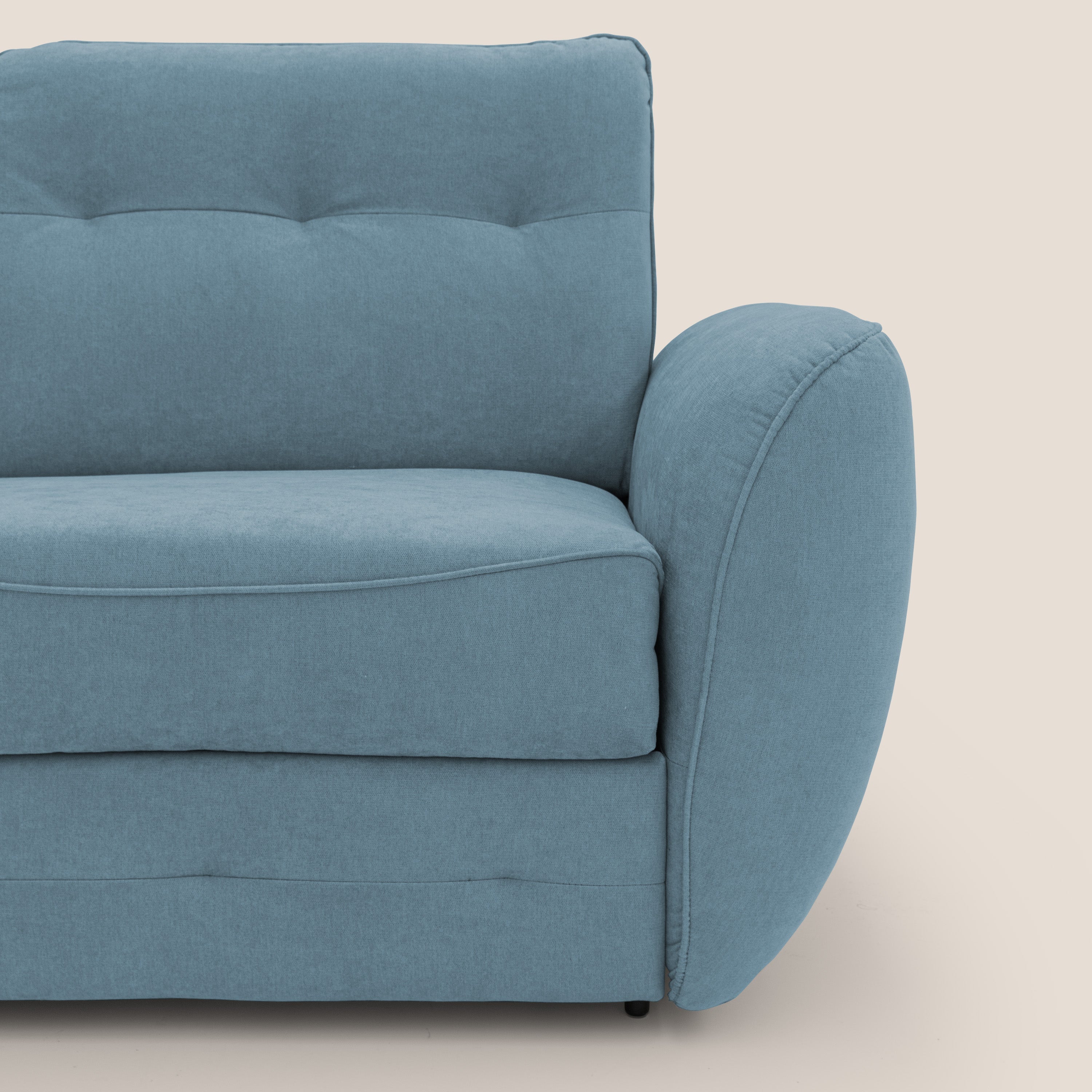 Zeus Divano letto scandinavo con schienale alto in tessuto impermeabile T02 carta da zucchero - divani.store