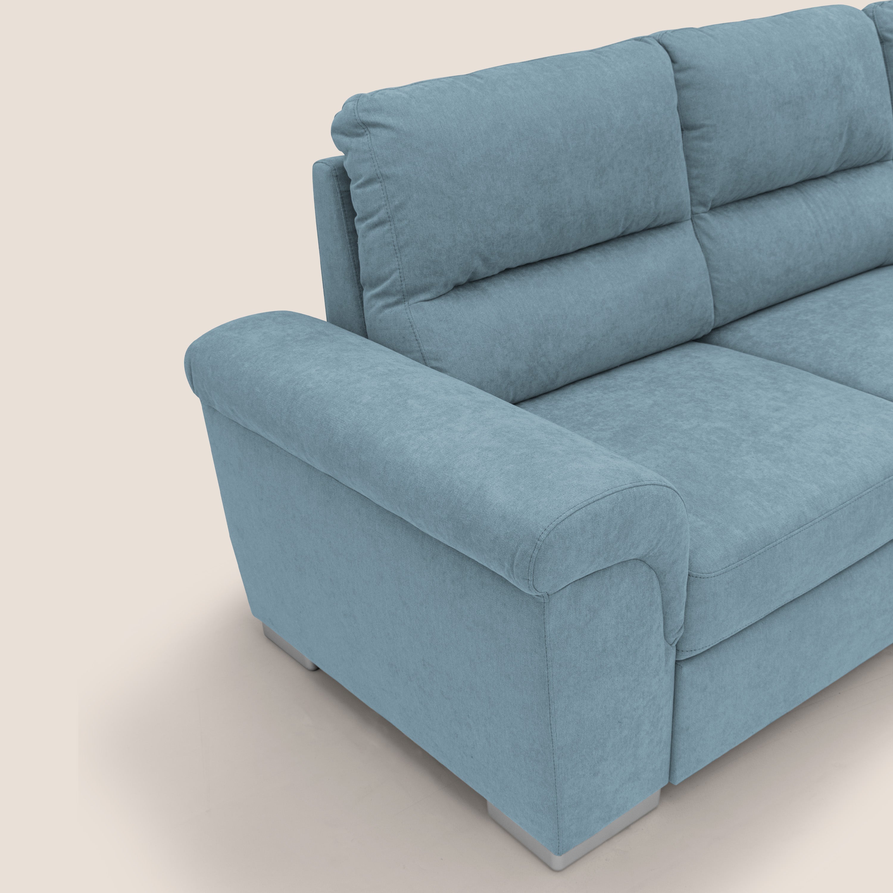 Minerva divano angolare con estraibile a cassettone e pouf contenitore in tessuto morbido impermeabile T02 carta da zucchero - divani.store
