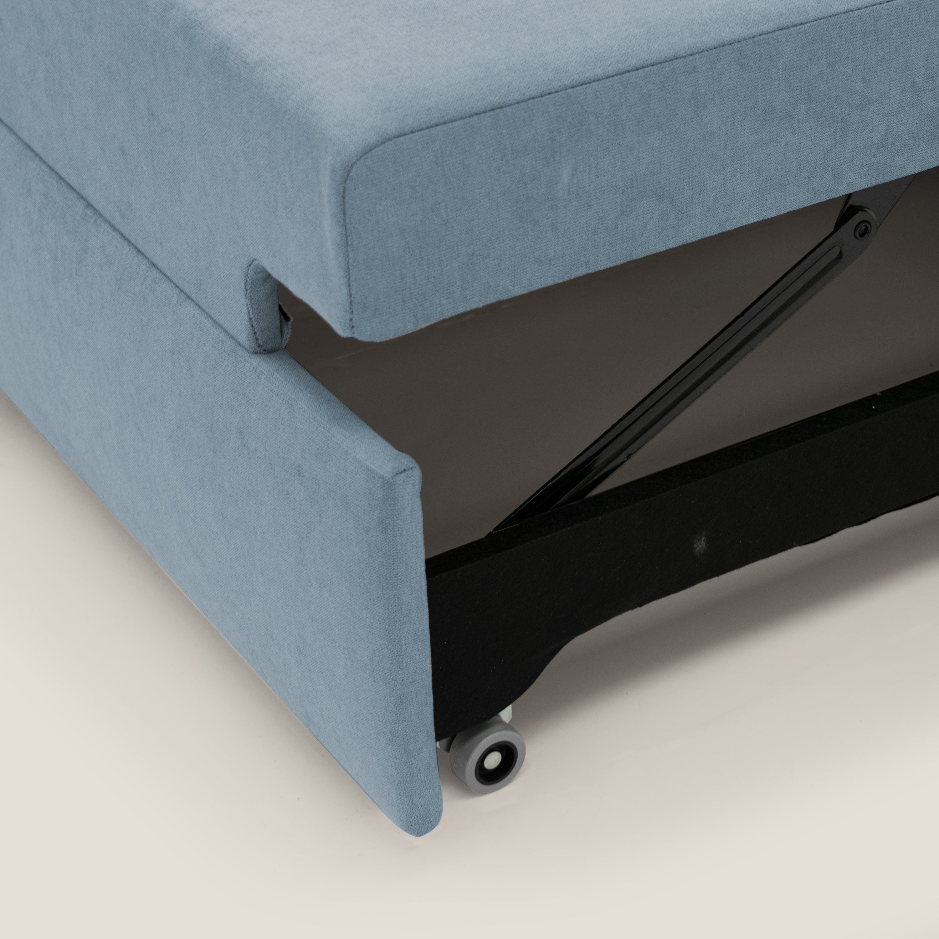 Minerva divano con pouf estraibile poggiapiedi in tessuto morbido impermeabile T02 carta da zucchero - divani.store