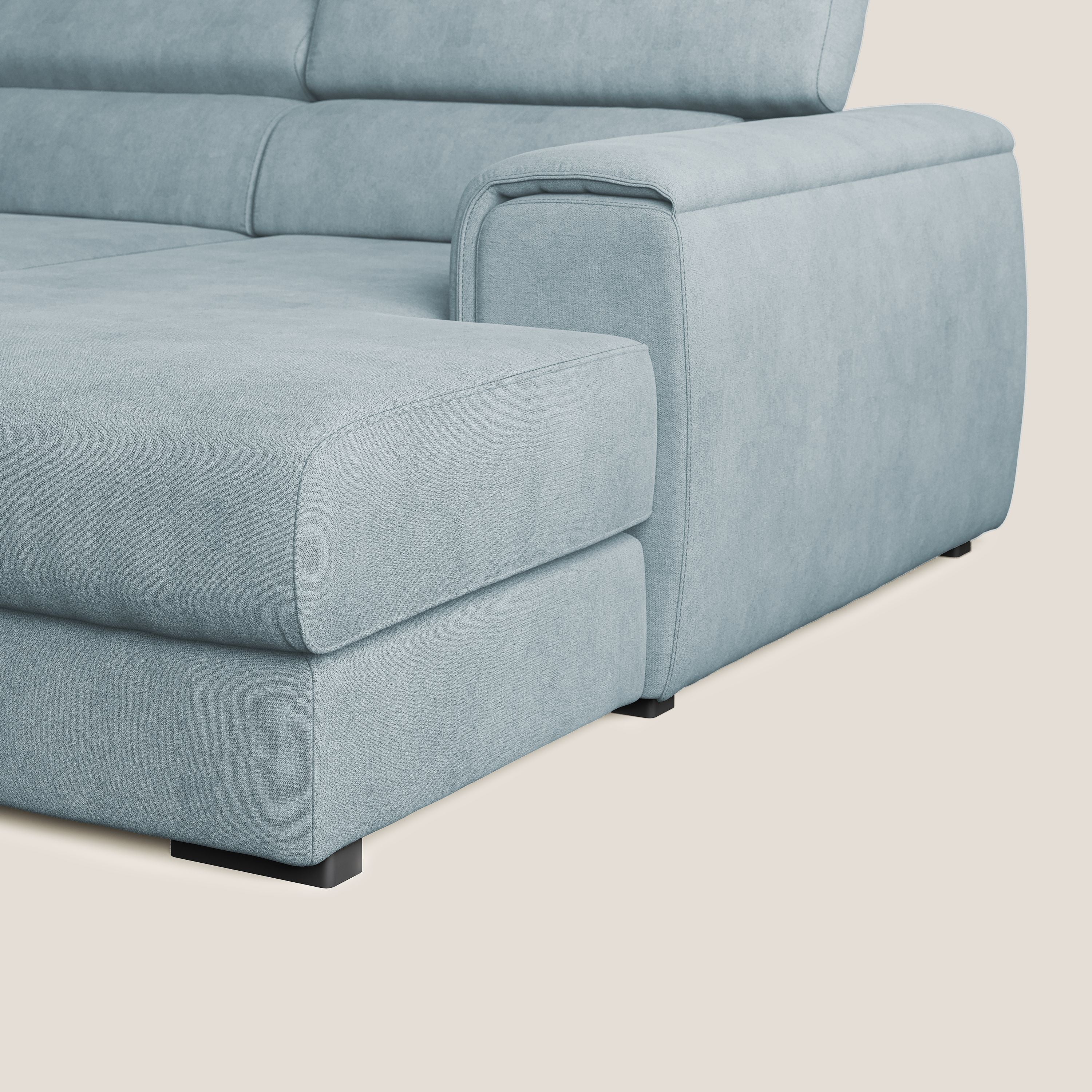 Zeno Divano angolare con pouf estraibile poggiapiedi in tessuto morbido impermeabile T02 carta da zucchero - divani.store