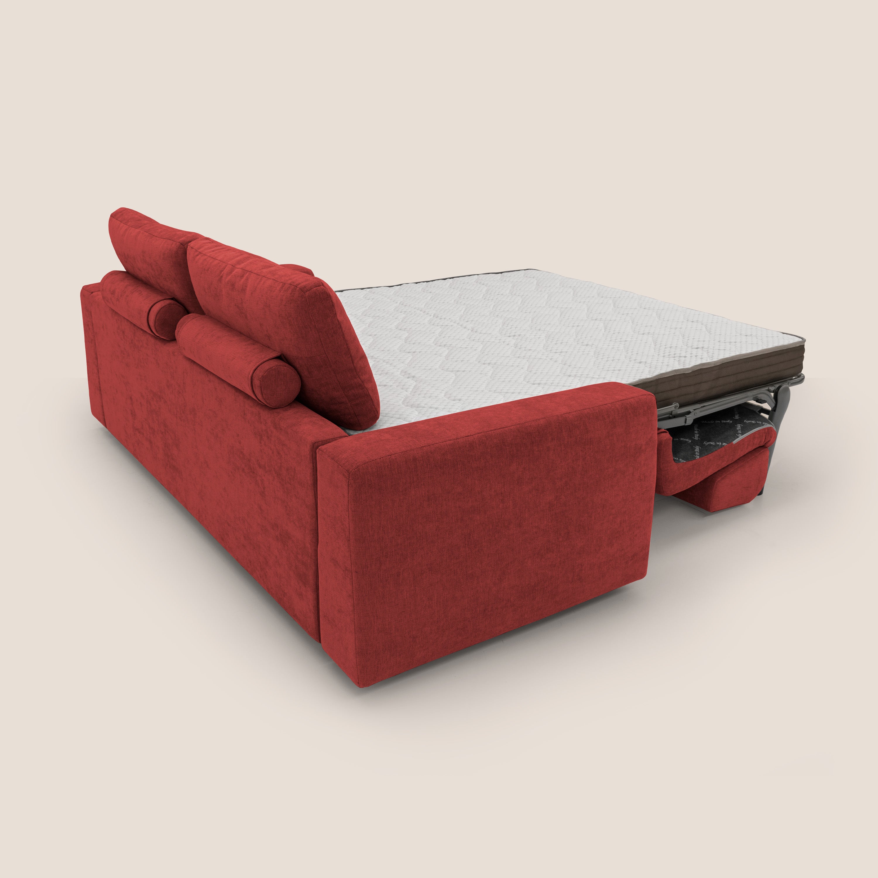 Freia Divano letto minimal materasso h15 cm con morbidi schienali in tessuto impermeabile T14 rosso - divani.store