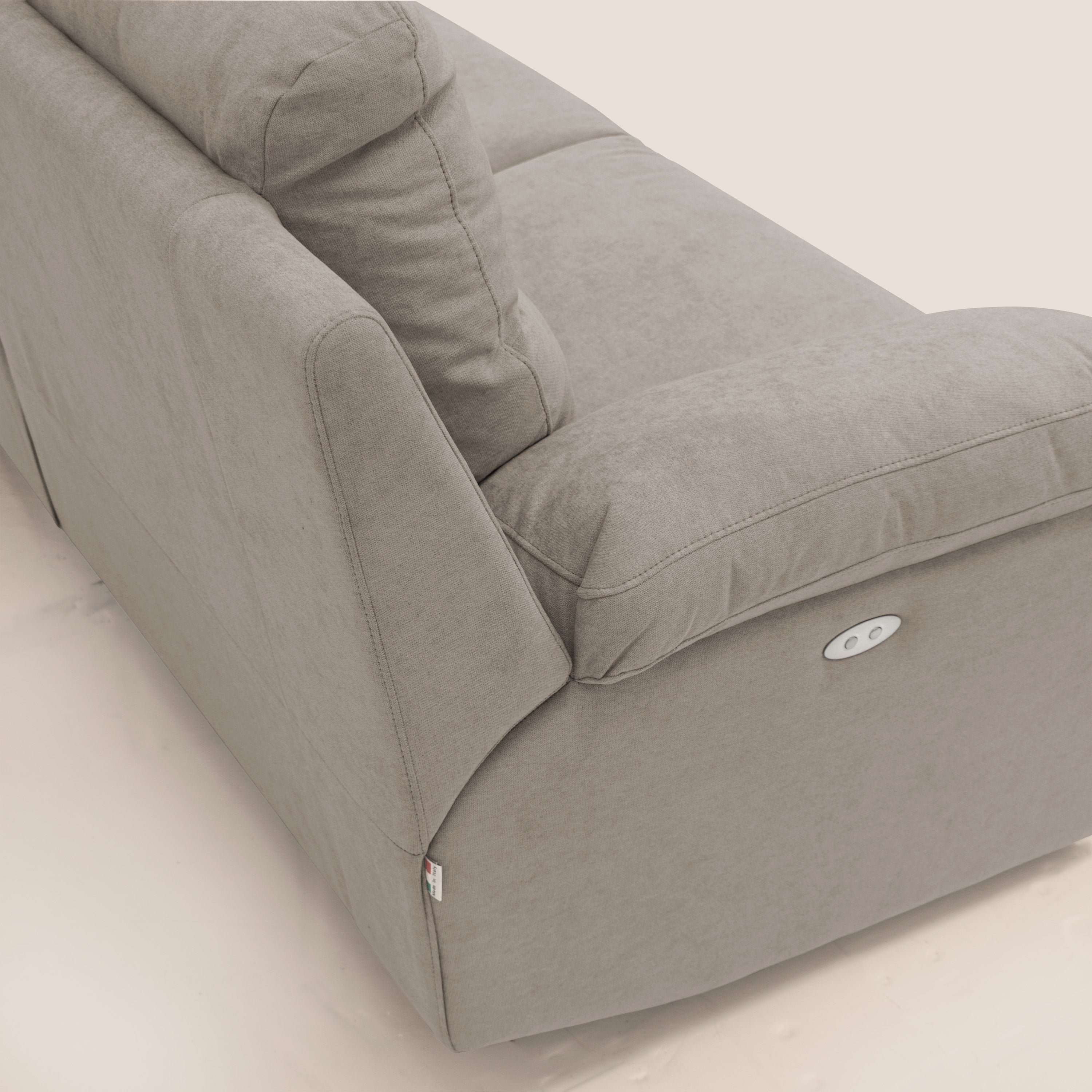 Romeo Divano relax con recliner elettrico in morbido tessuto impermeabile T02 beige - divani.store