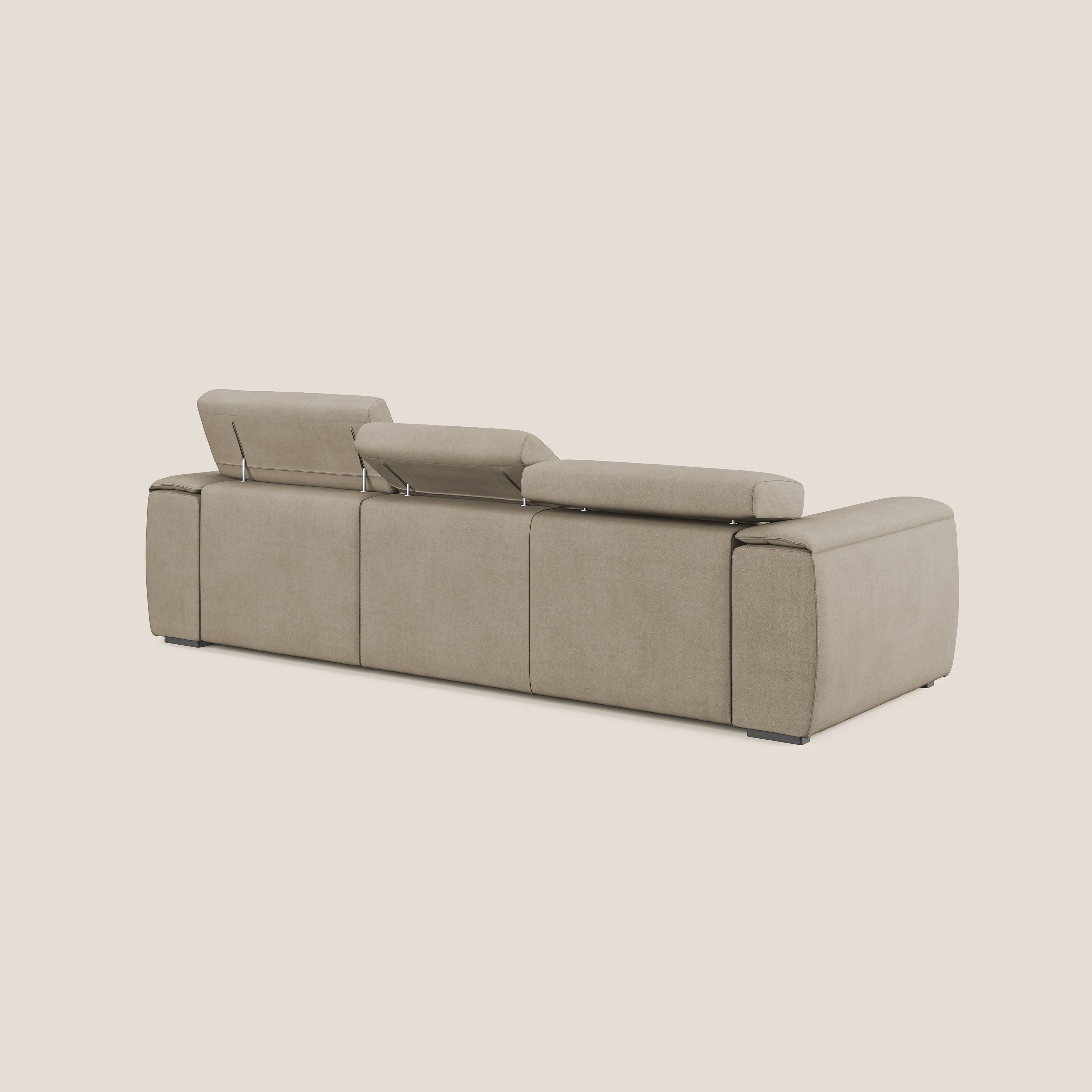 Zeno Divano con pouf estraibile poggiapiedi a 3 sedute in tessuto morbido impermeabile T02 beige - divani.store
