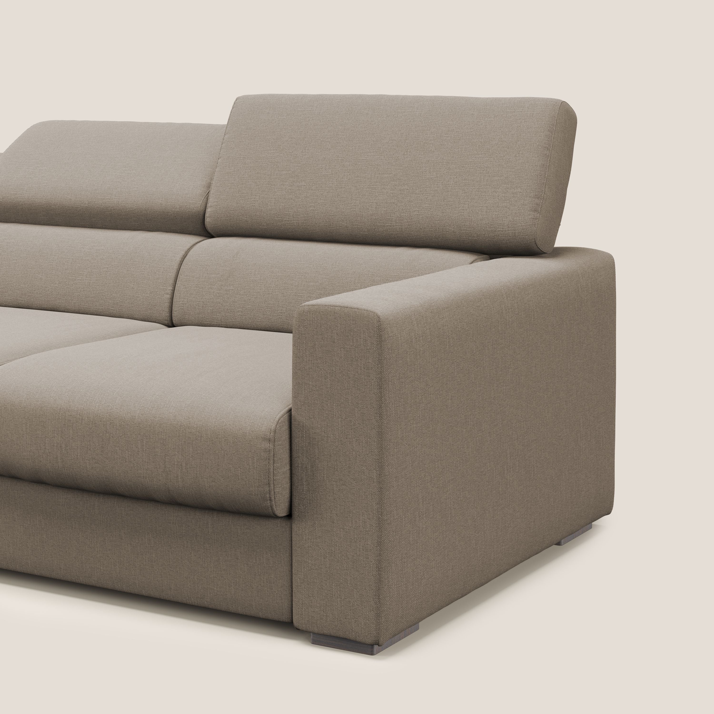 Dylan divano a 3 sedute con pouf estraibile poggiapiedi in tessuto simil cotone impermeabile T13 beige - divani.store
