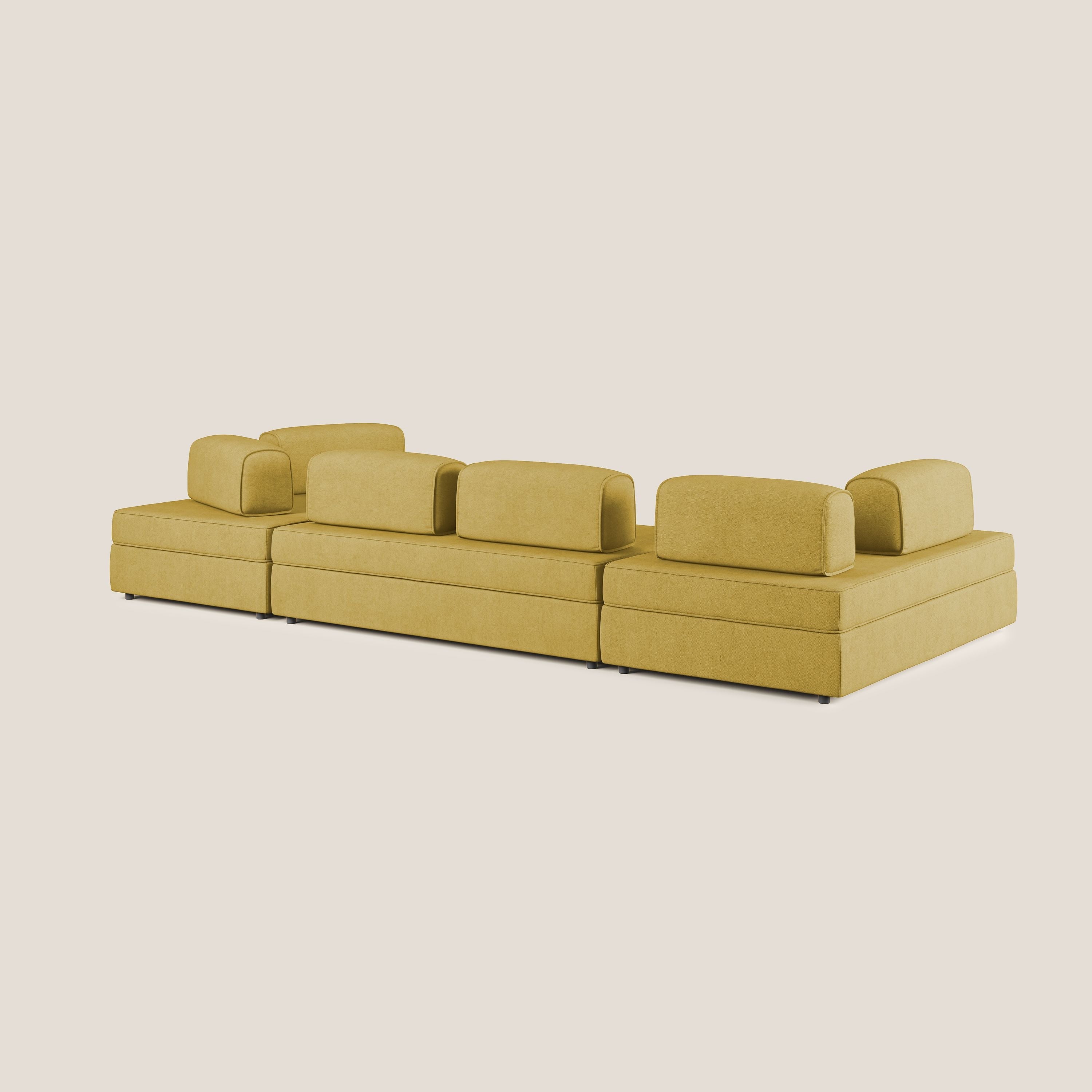 Liberty divano panoramico con pouf estraibile e schienali movibili in tessuto morbido impermeabile T02 giallo - divani.store