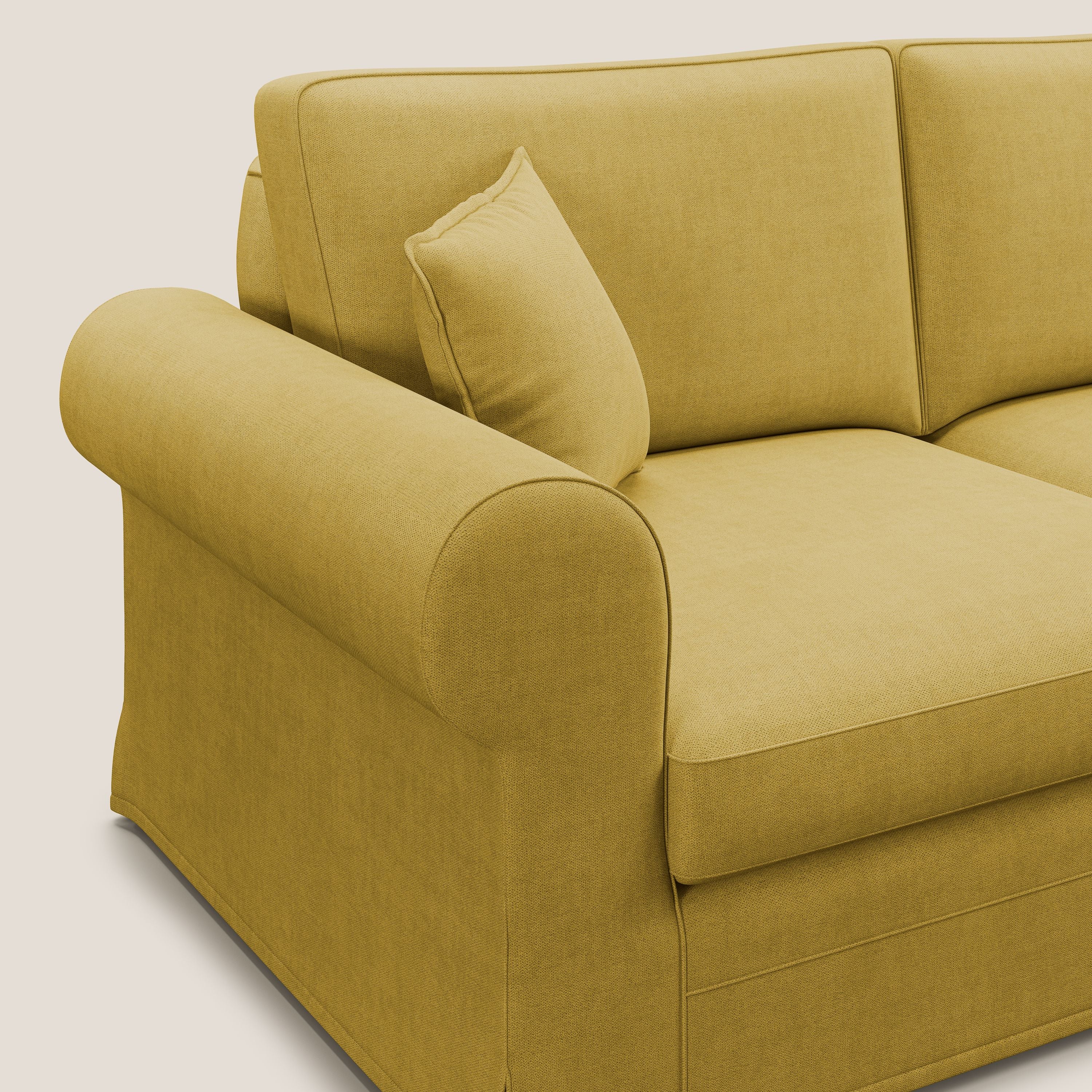 Lady divano classico in piuma d'oca realizzato con tessuto impermeabile T02 giallo - divani.store