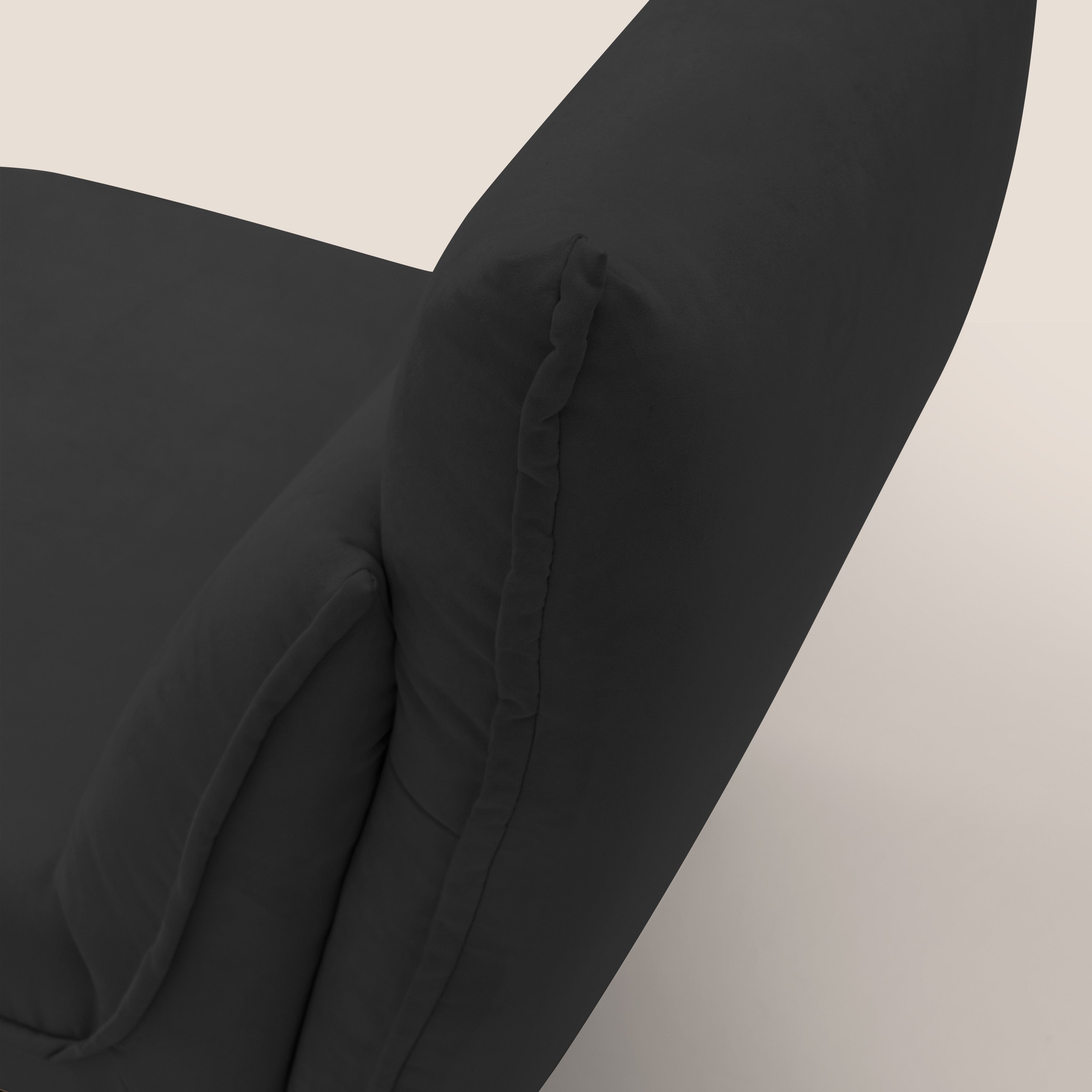 Tessa Poltroncina dal design moderno in morbida microfibra smacchiabile T11 nero - divani.store