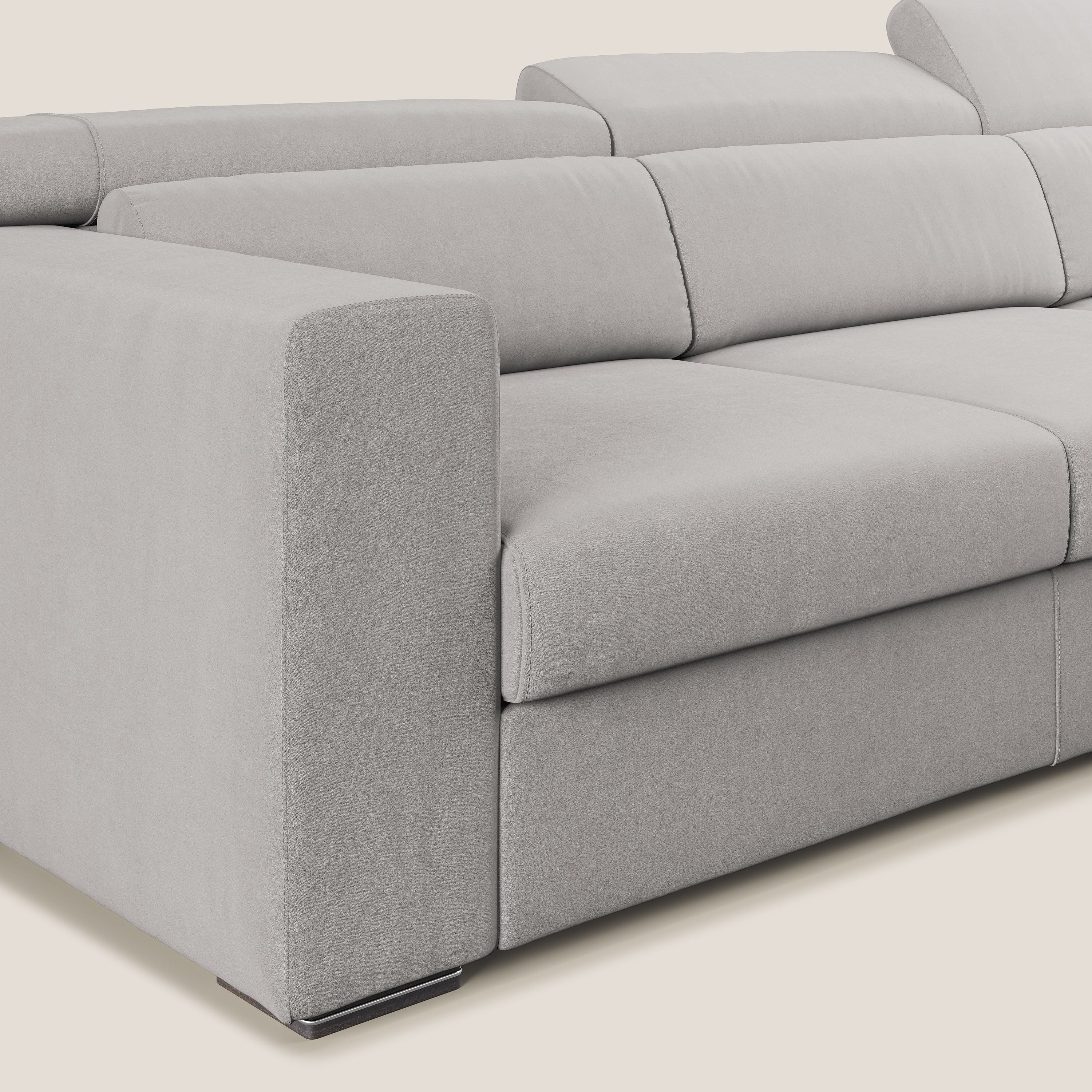 Vegas divano angolare con poggiatesta reclinabili in microfibra impermeabile T11 grigio chiaro - divani.store