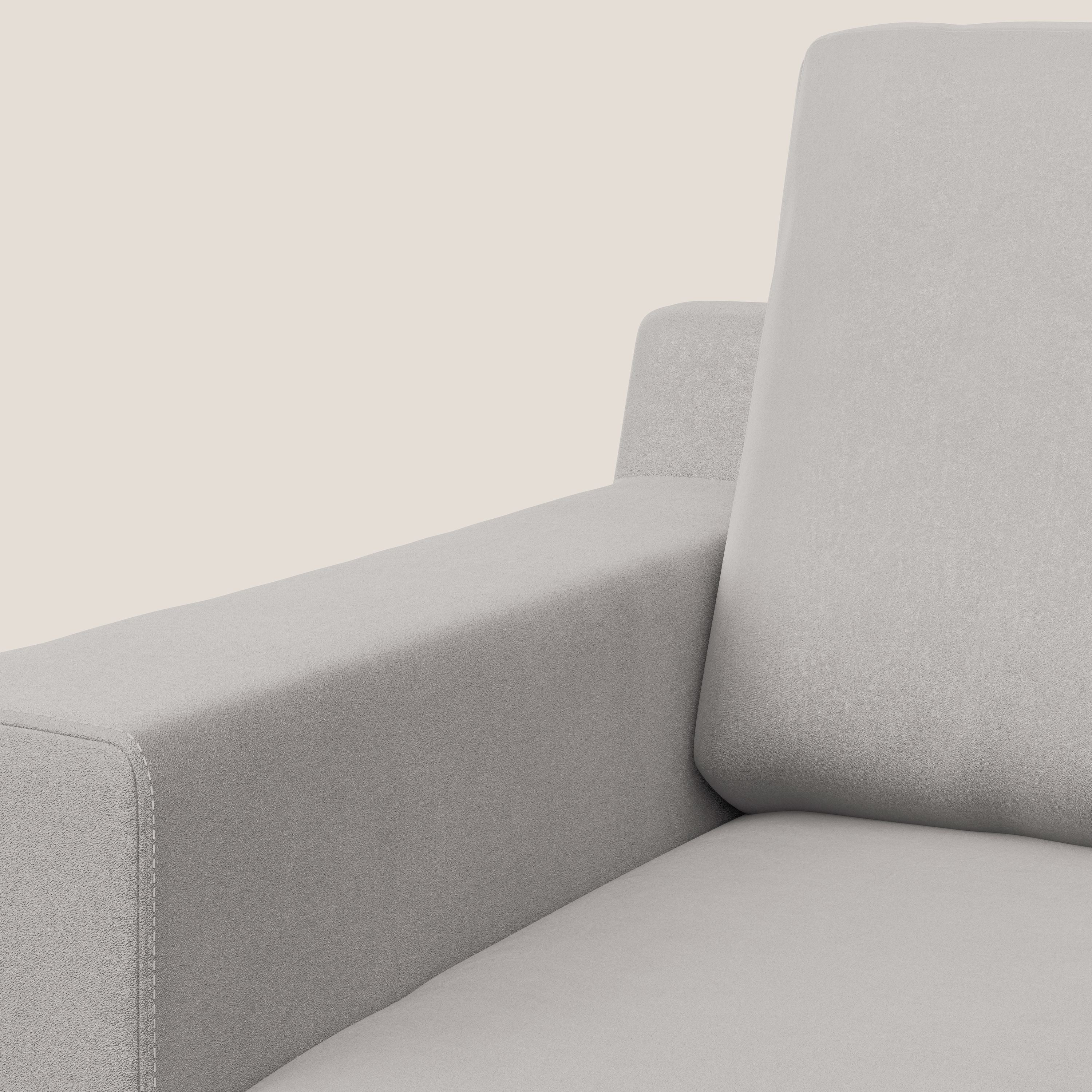 Prestige poltroncina moderna in microfibra smacchiabile T11 grigio chiaro - divani.store