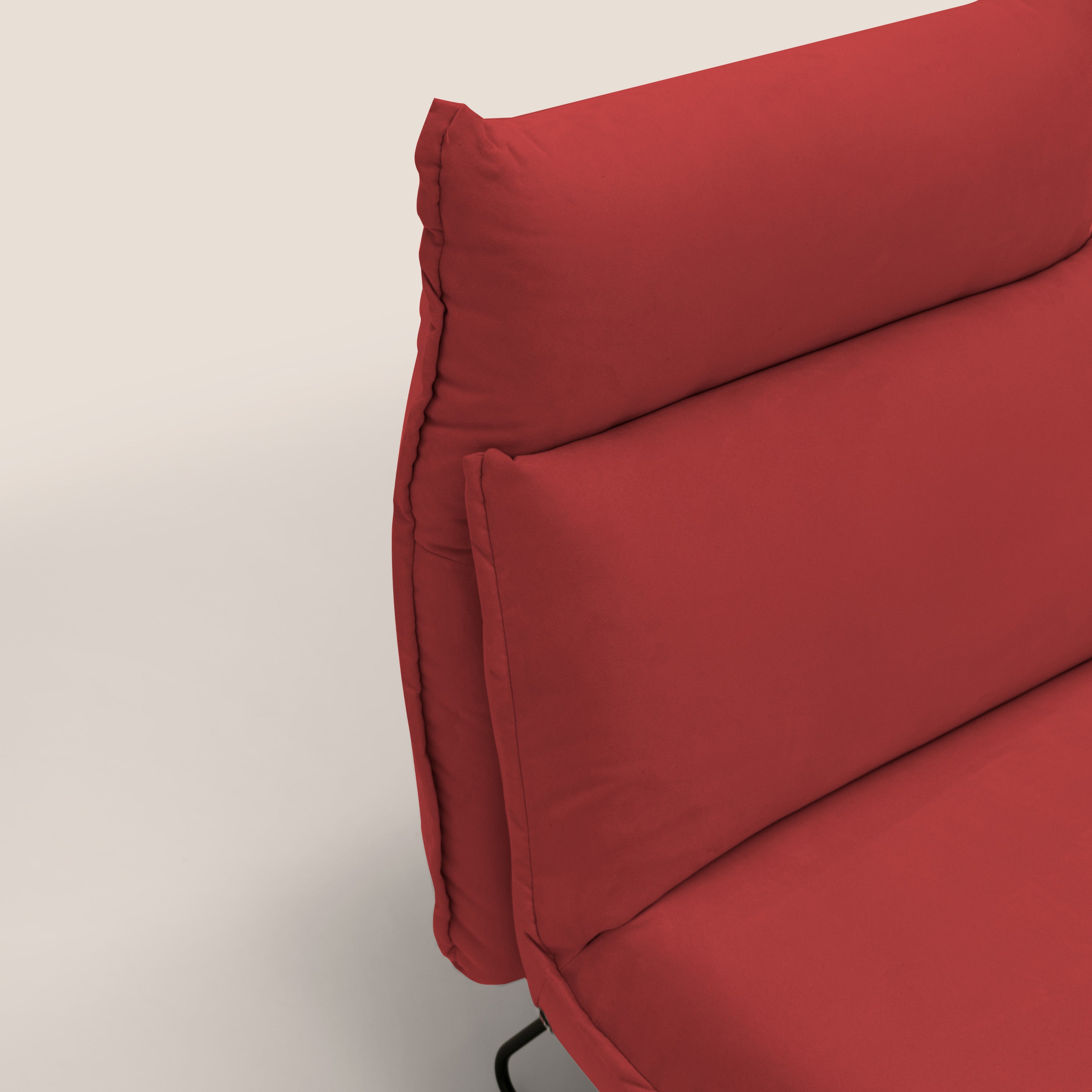 Tessa Poltroncina dal design moderno in morbida microfibra smacchiabile T11 rosso - divani.store