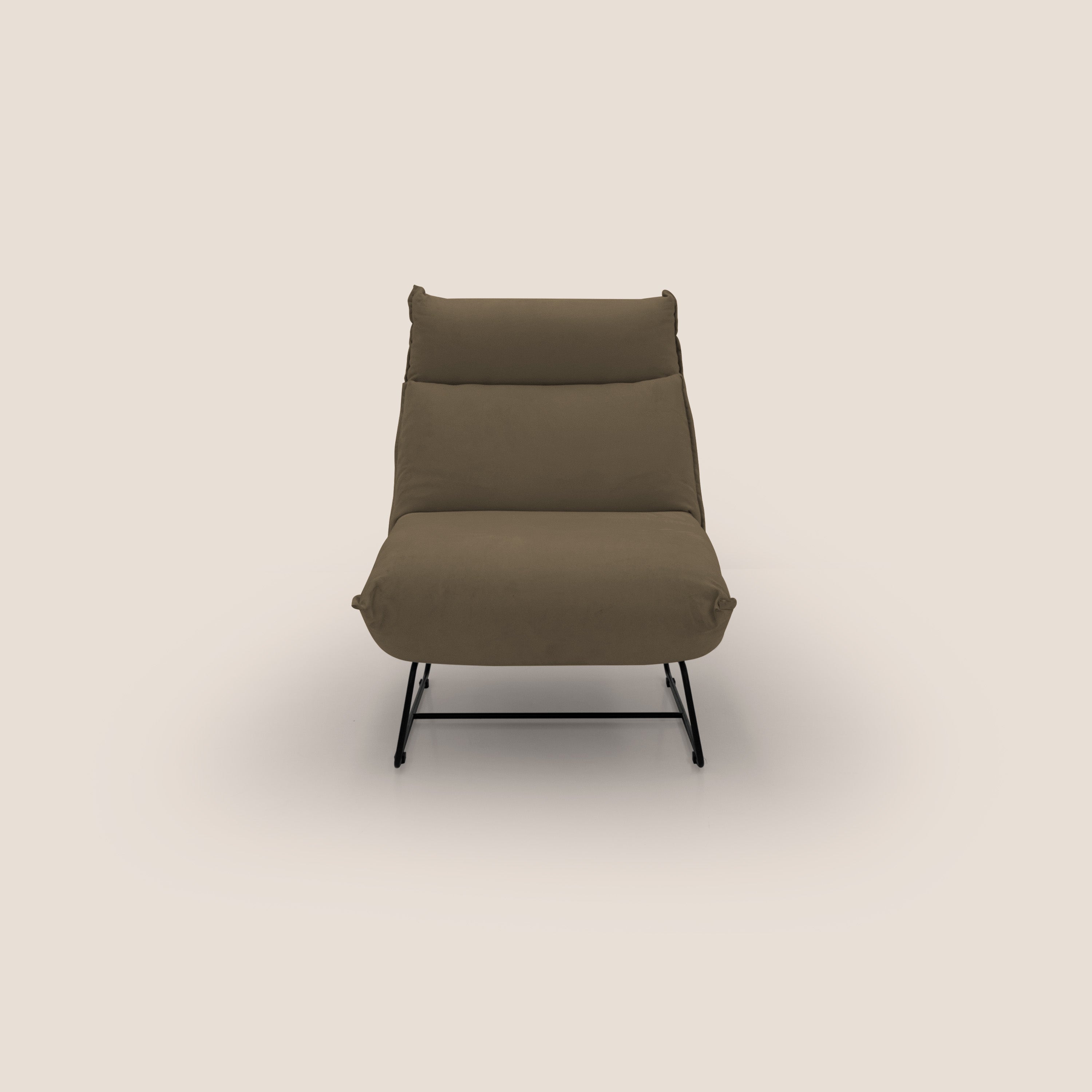 Tessa Poltroncina dal design moderno in morbida microfibra smacchiabile T11 marrone - divani.store